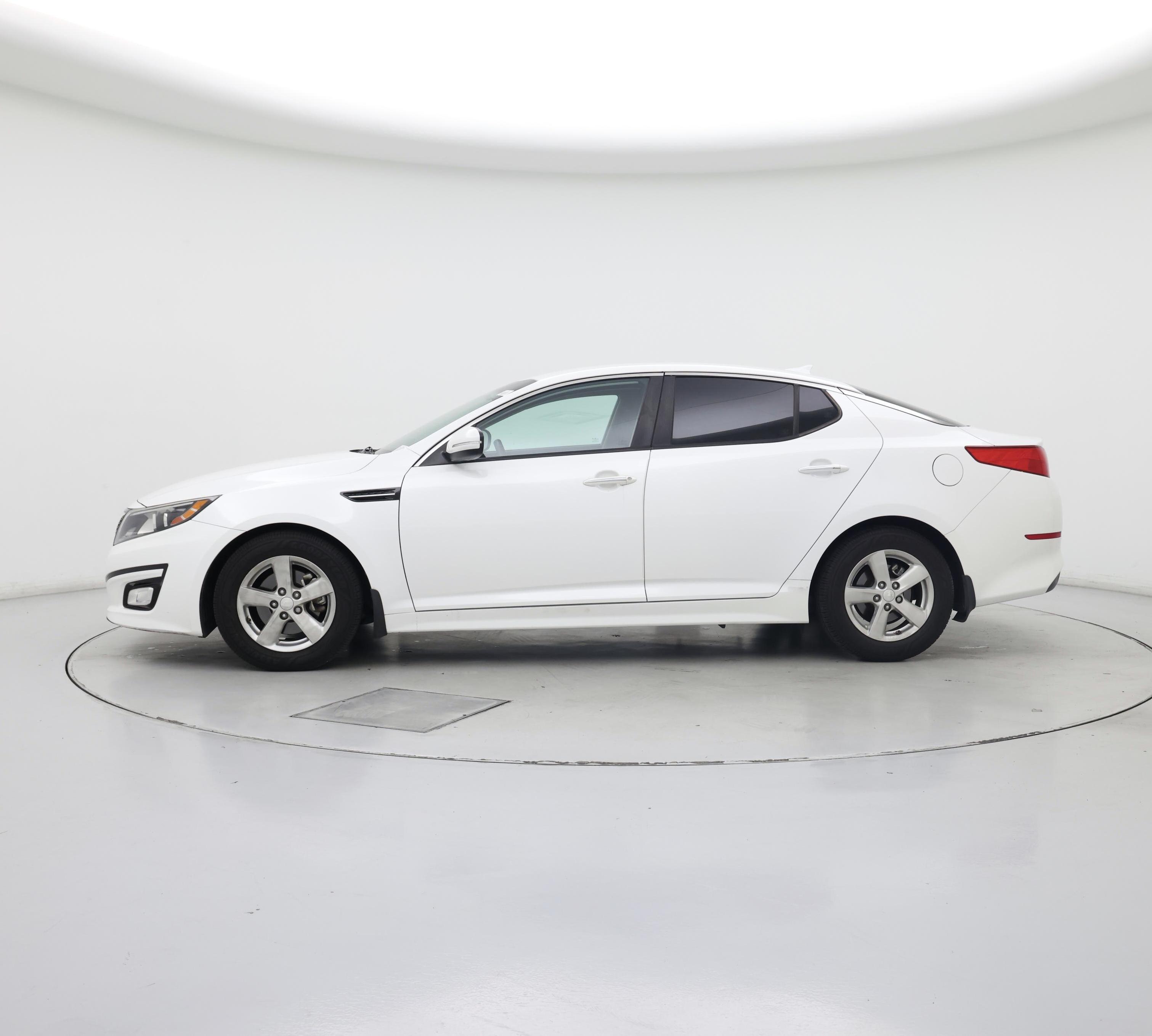 Thumbnail: 2015 Kia Optima - 3