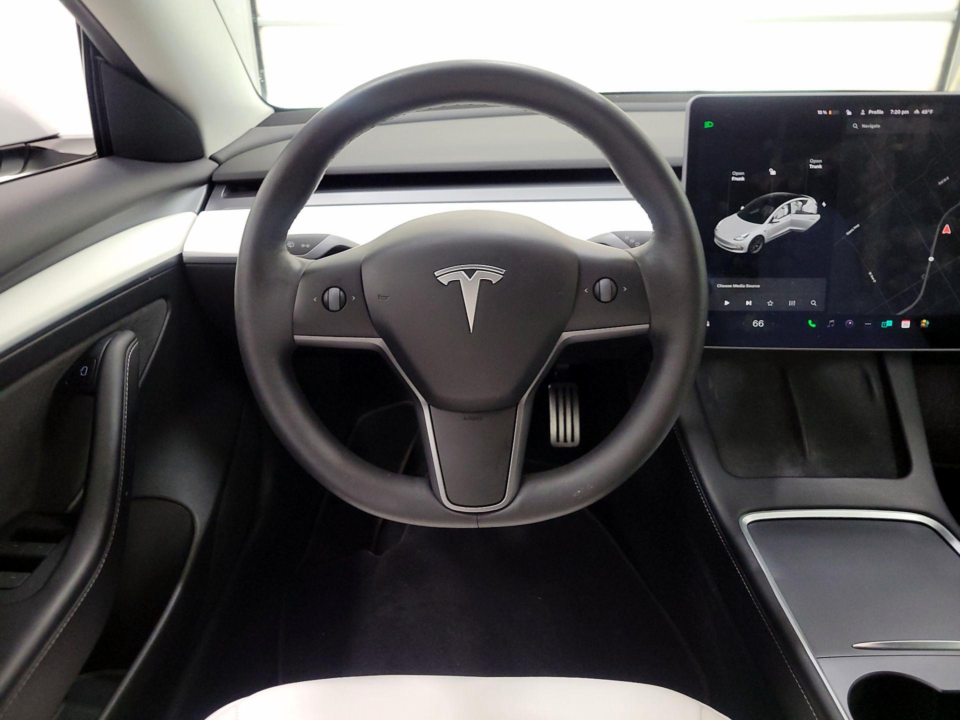 Thumbnail: 2022 Tesla Model 3 - 10