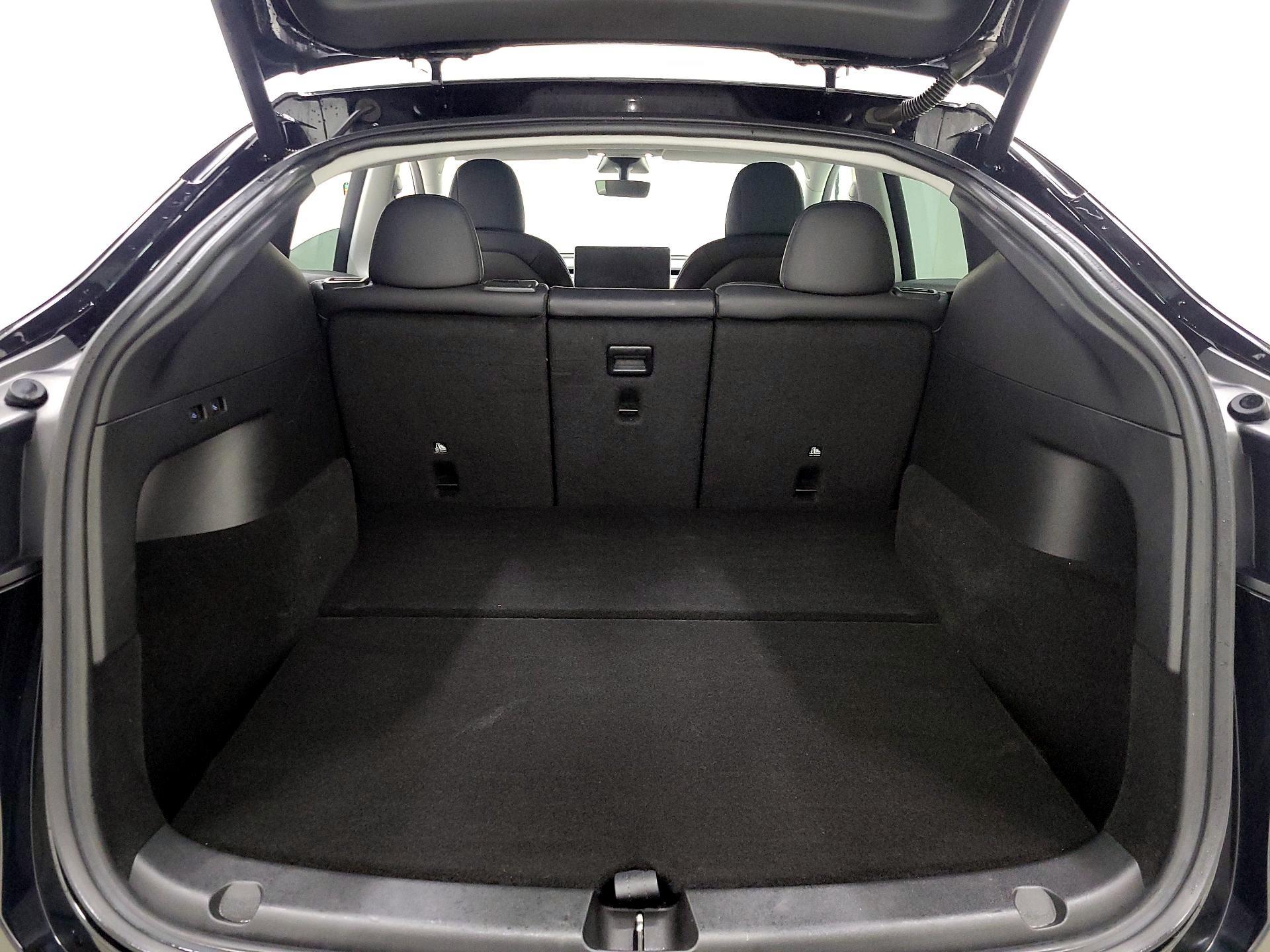 Thumbnail: 2022 Tesla Model Y - 20