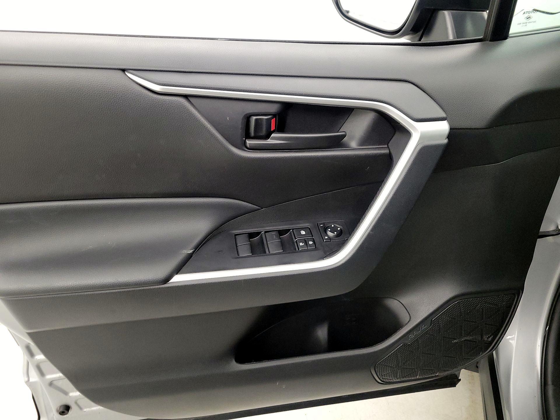 Thumbnail: 2024 Toyota RAV4 - 12