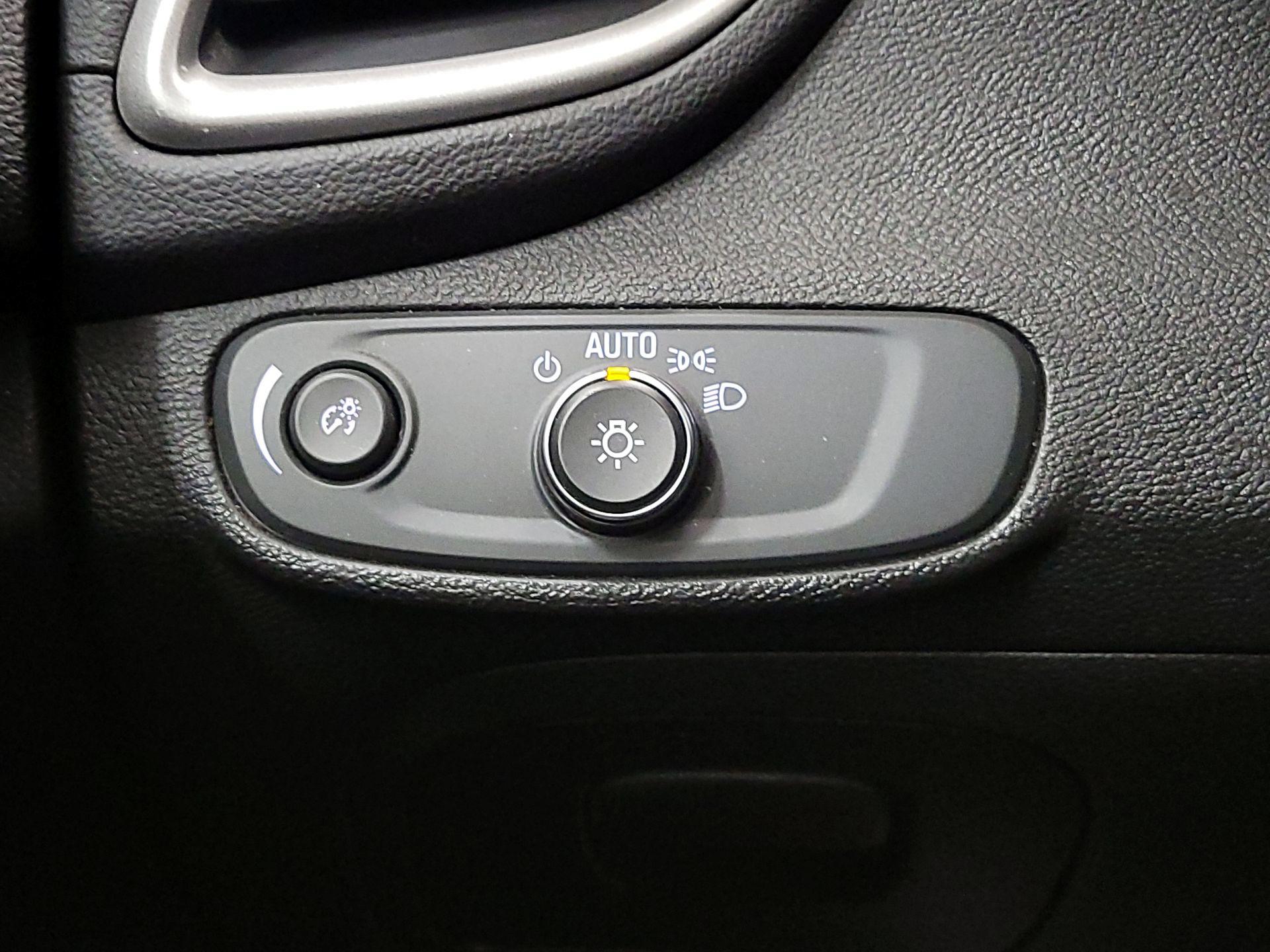 Thumbnail: 2019 Chevrolet Trax - 13