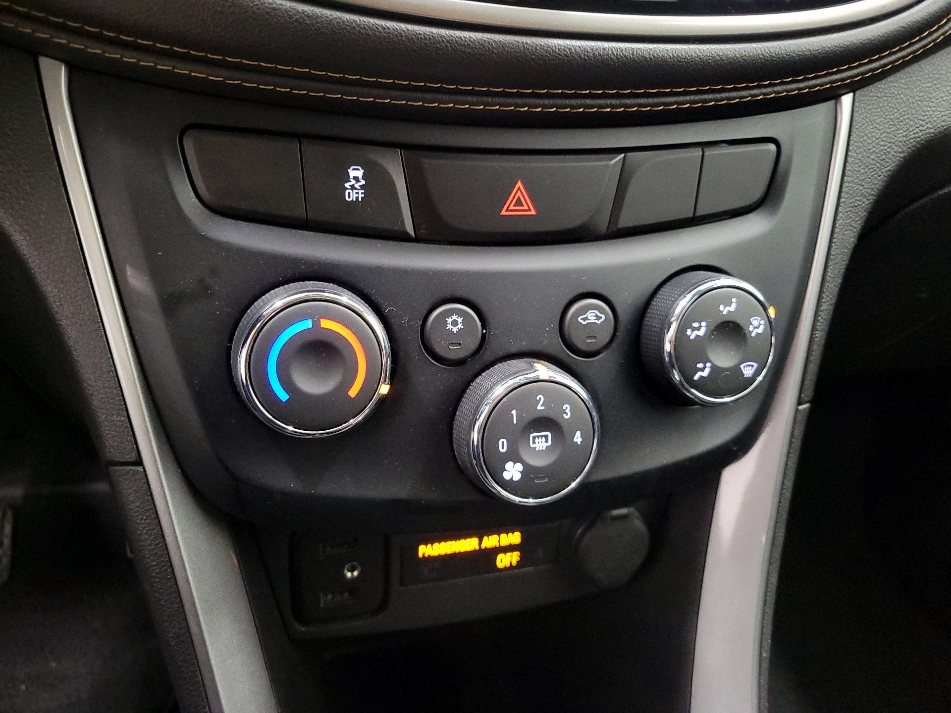 Thumbnail: 2019 Chevrolet Trax - 16