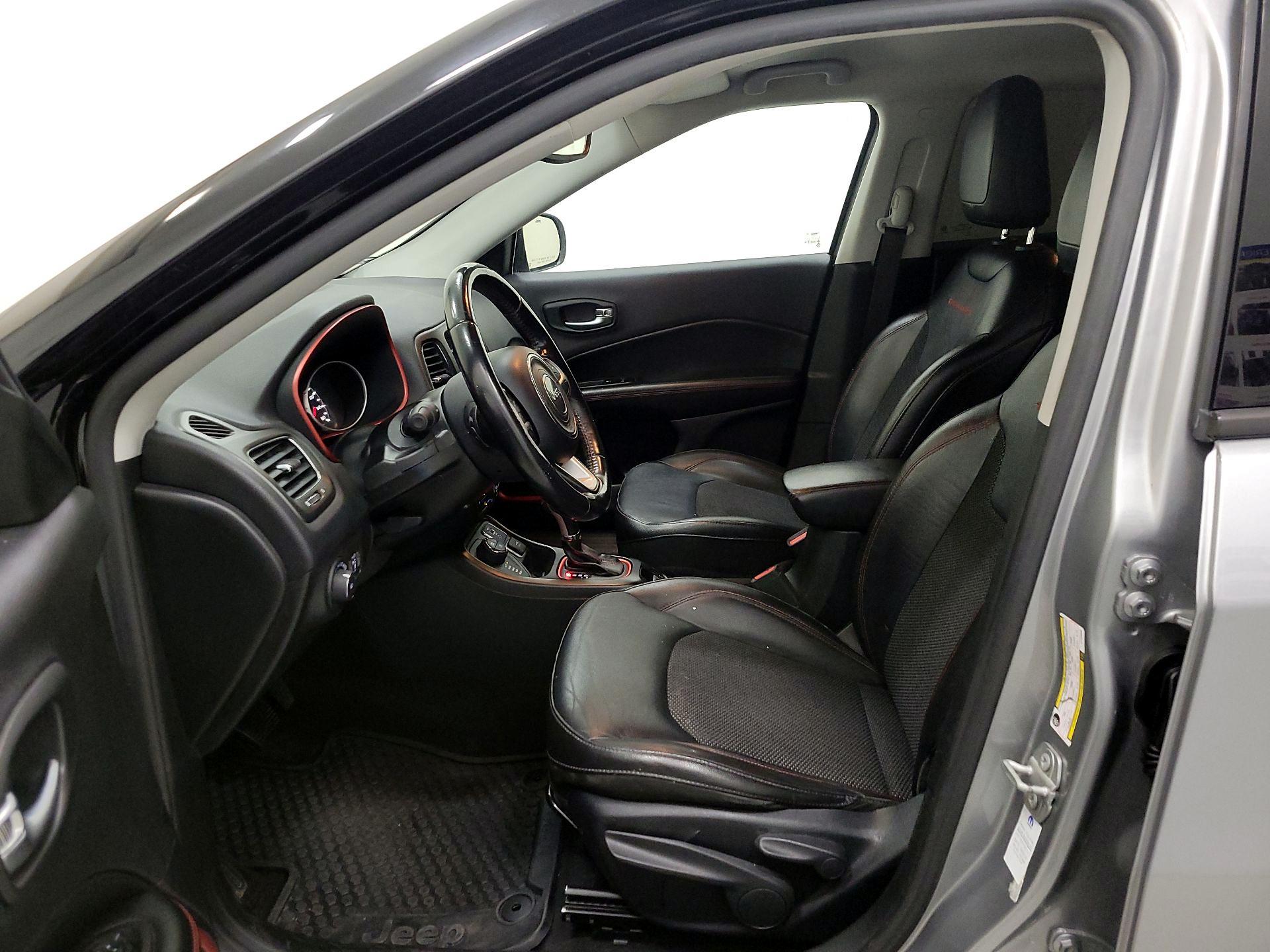 Thumbnail: 2020 Jeep Compass - 11