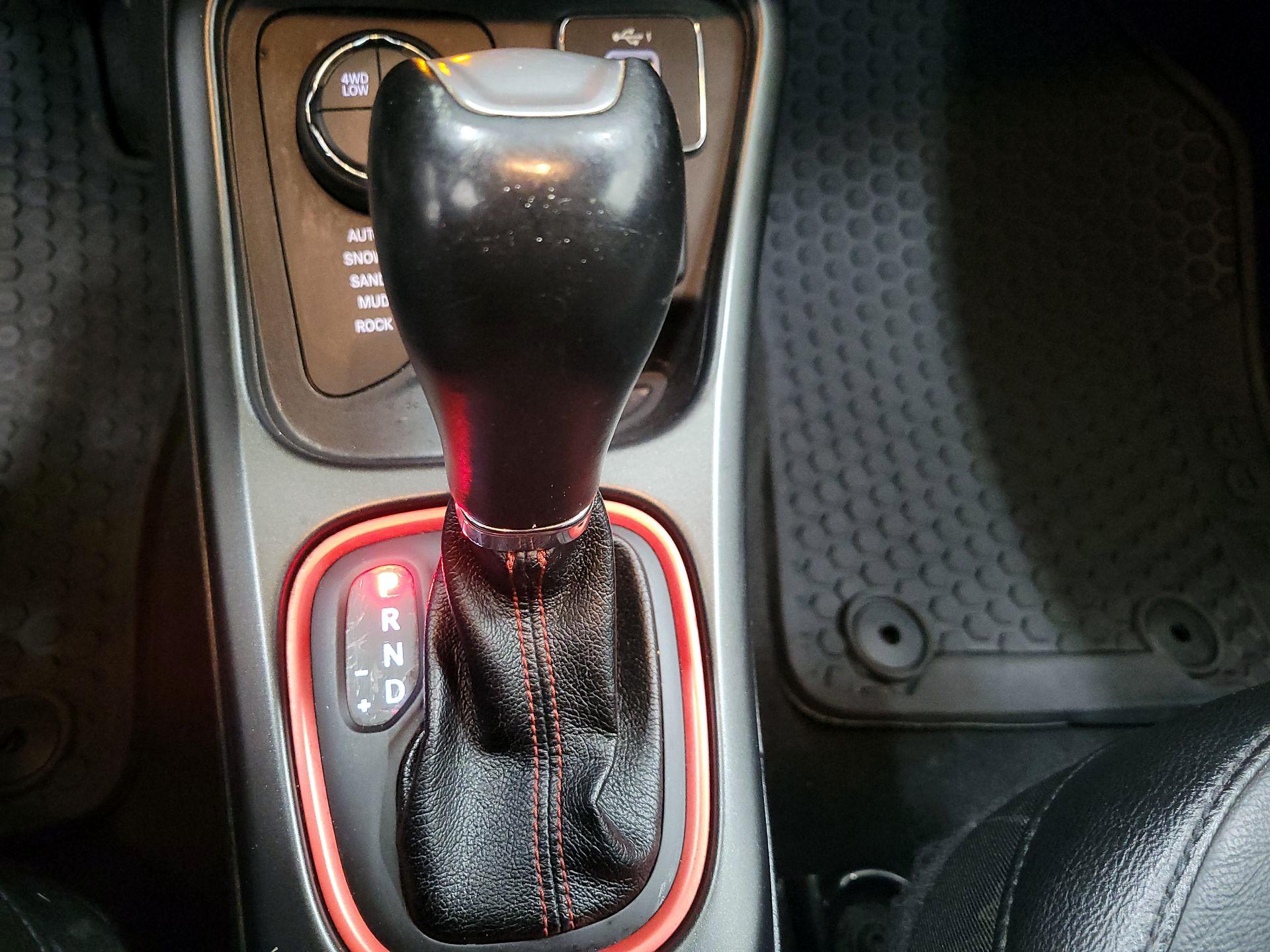 Thumbnail: 2020 Jeep Compass - 17