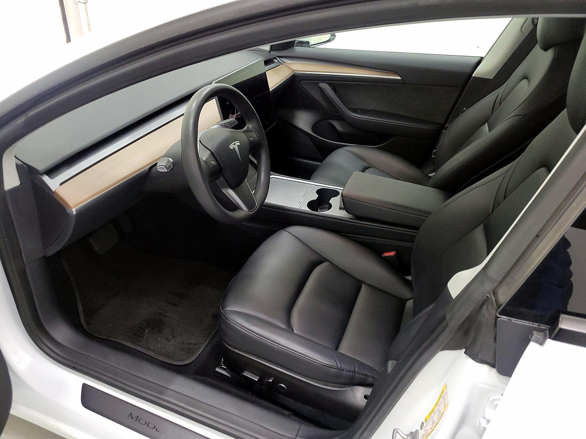 Thumbnail: 2023 Tesla Model 3 - 11