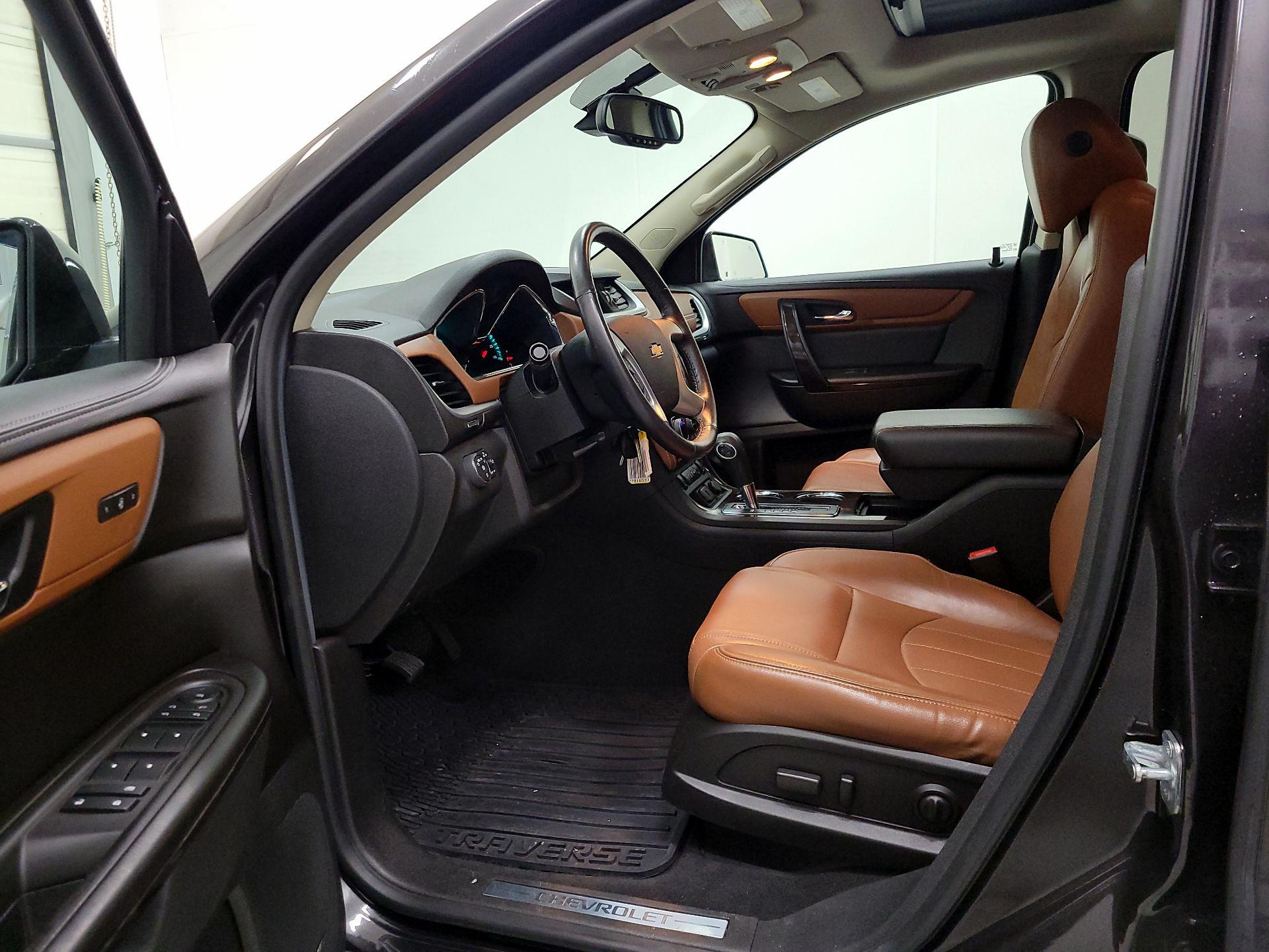 Thumbnail: 2017 Chevrolet Traverse - 11