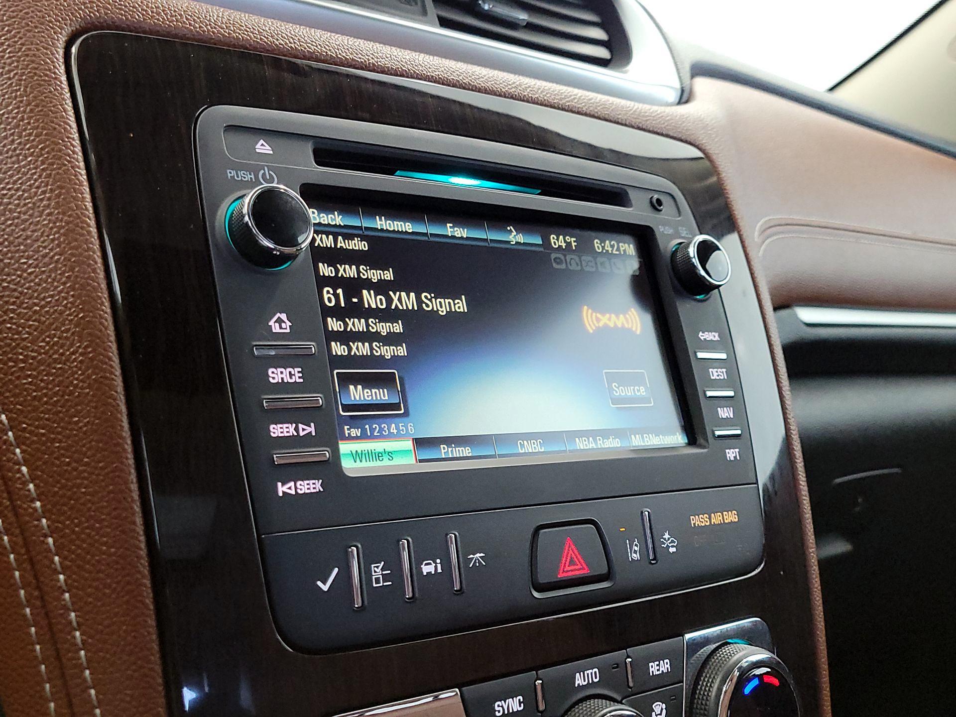 Thumbnail: 2017 Chevrolet Traverse - 15