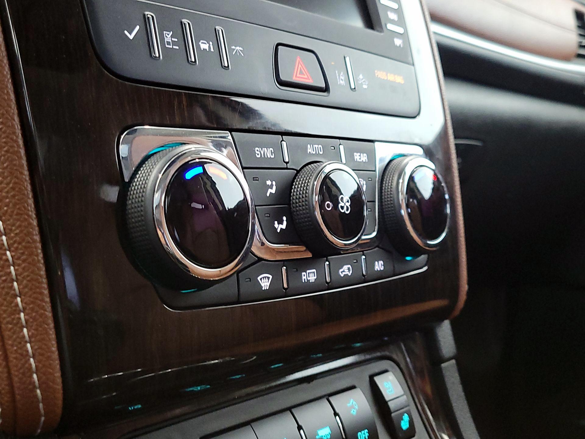 Thumbnail: 2017 Chevrolet Traverse - 16