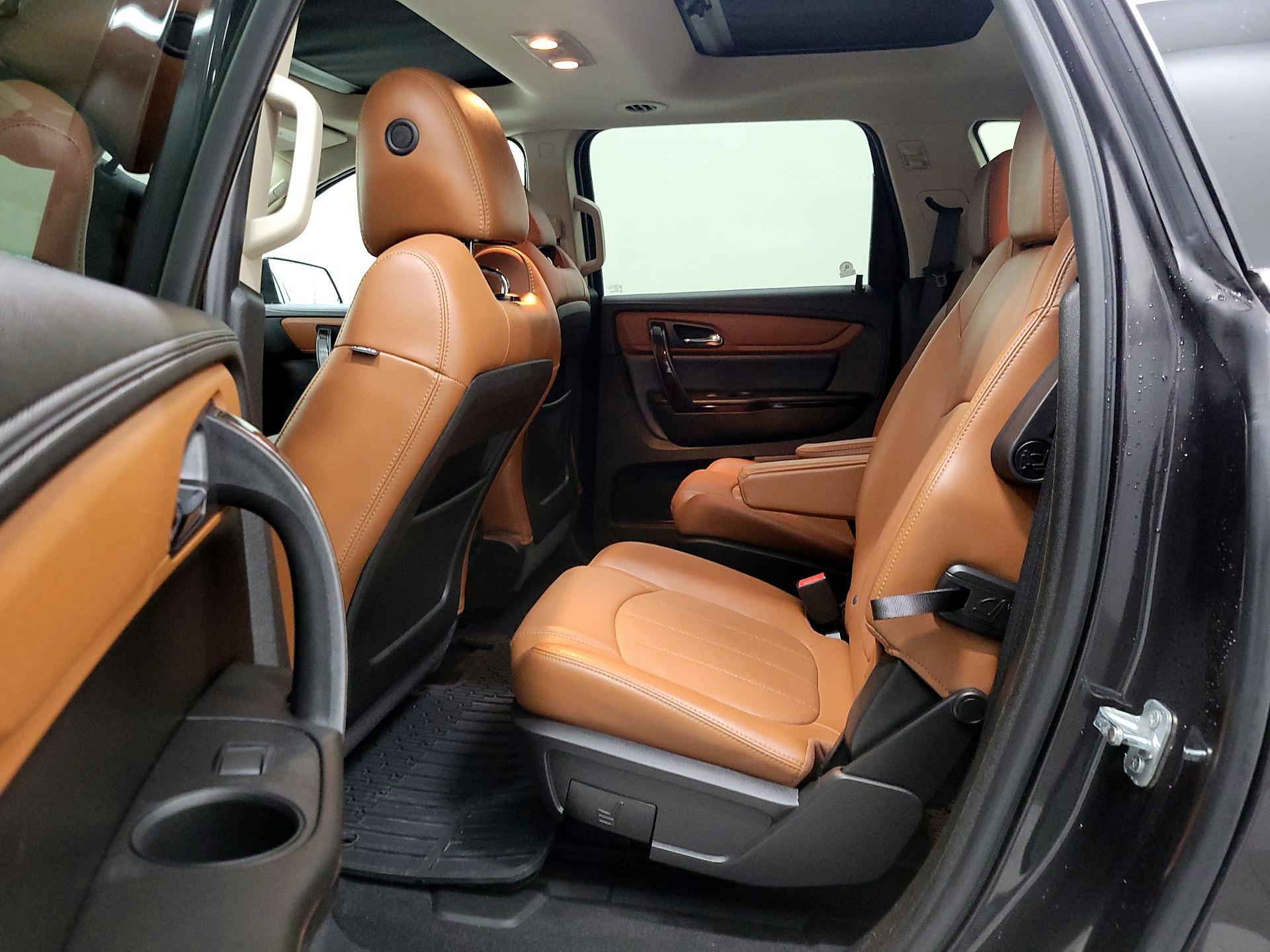 Thumbnail: 2017 Chevrolet Traverse - 20