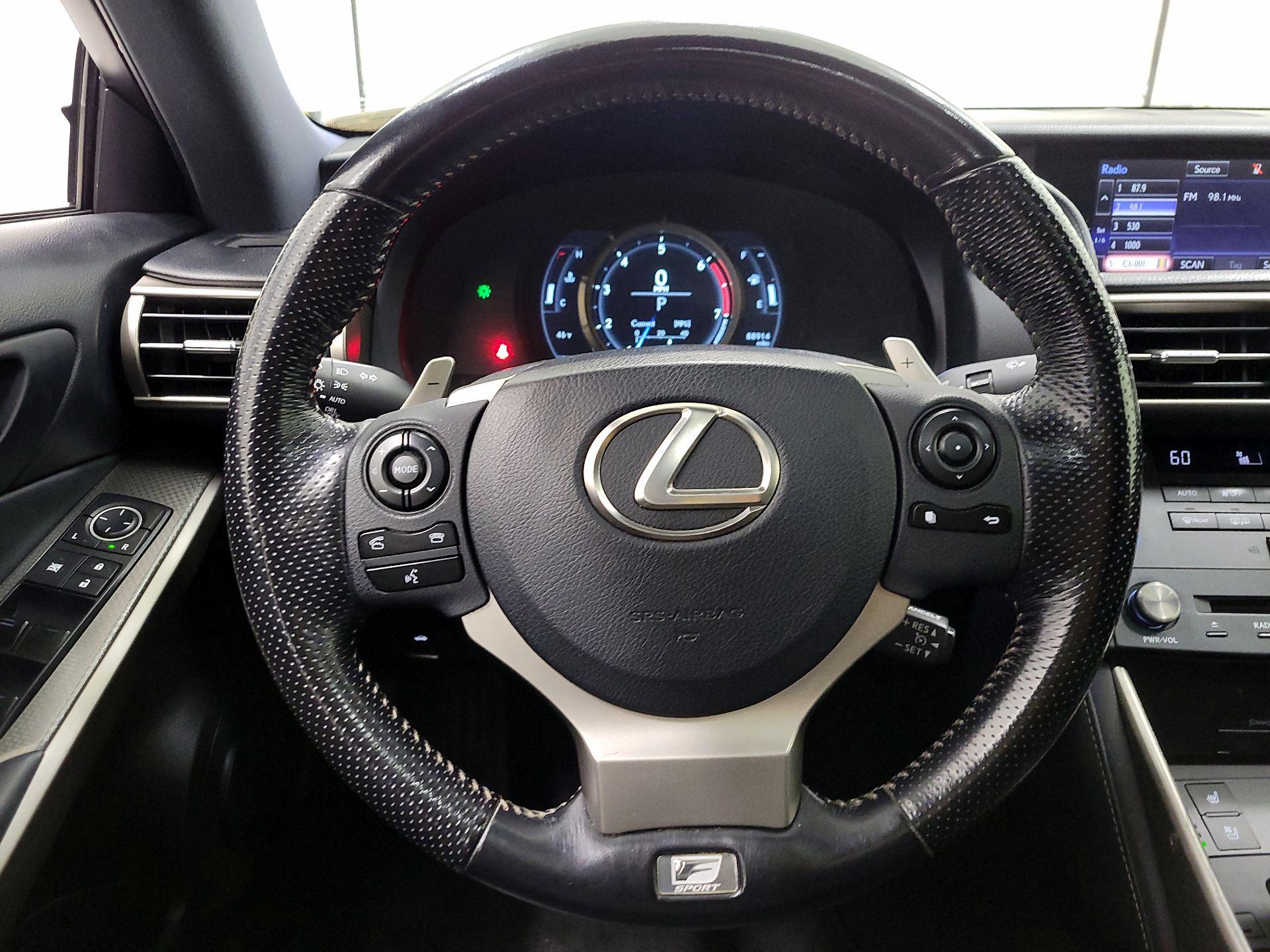 Thumbnail: 2016 Lexus IS - 10