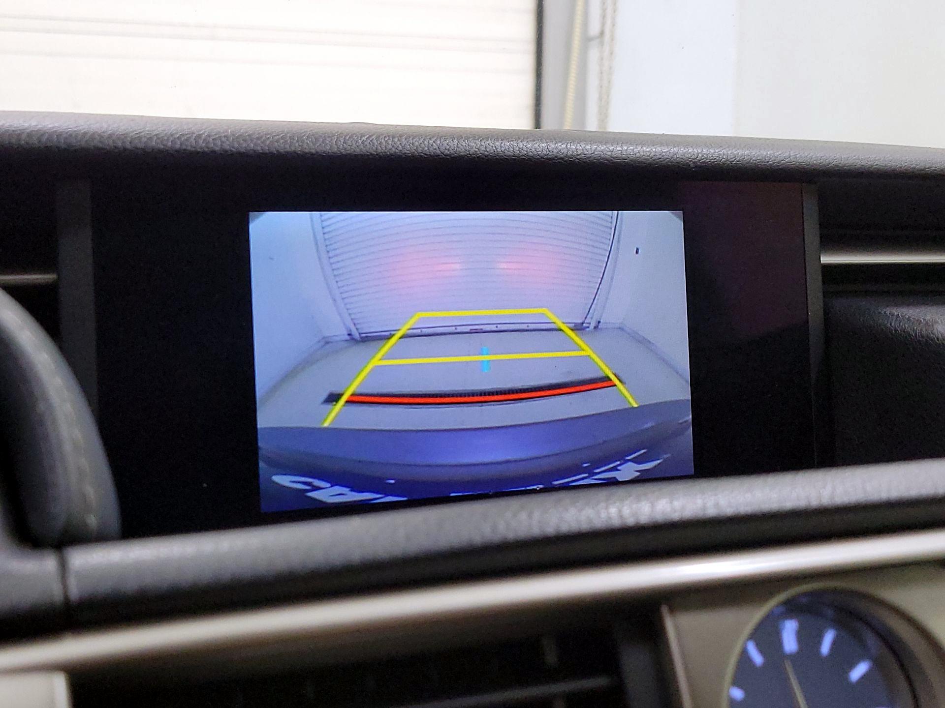 Thumbnail: 2016 Lexus IS - 15