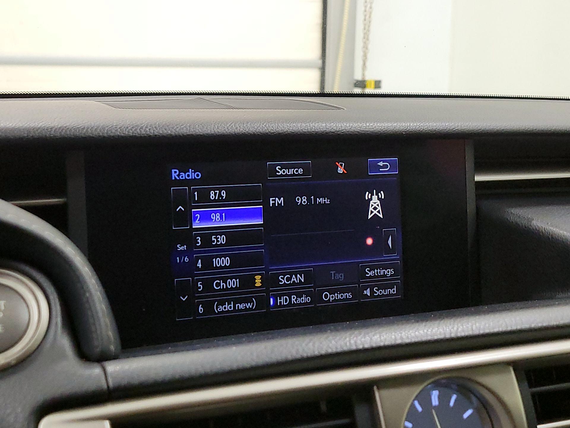 Thumbnail: 2016 Lexus IS - 16