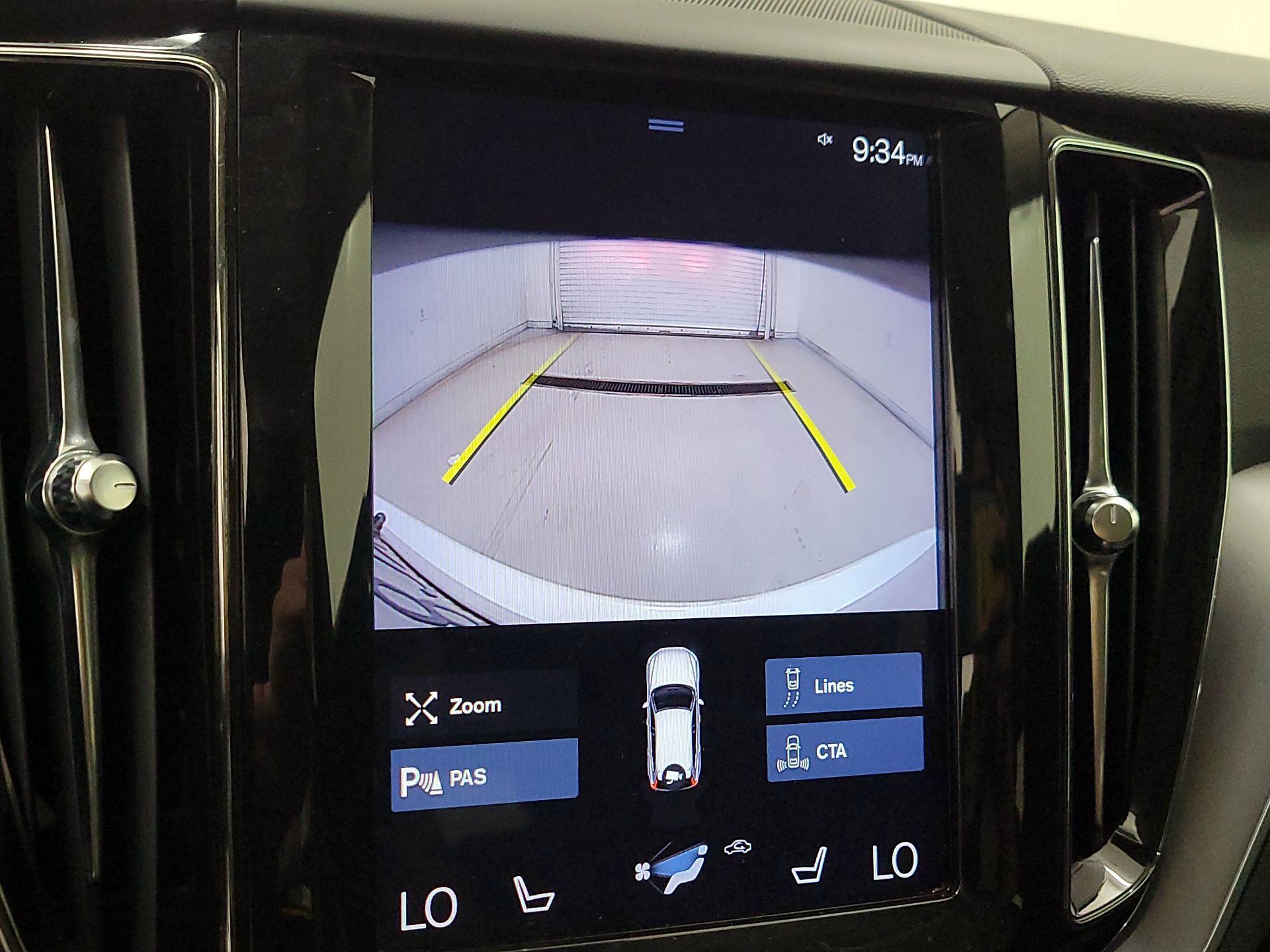 Thumbnail: 2020 Volvo XC60 - 14