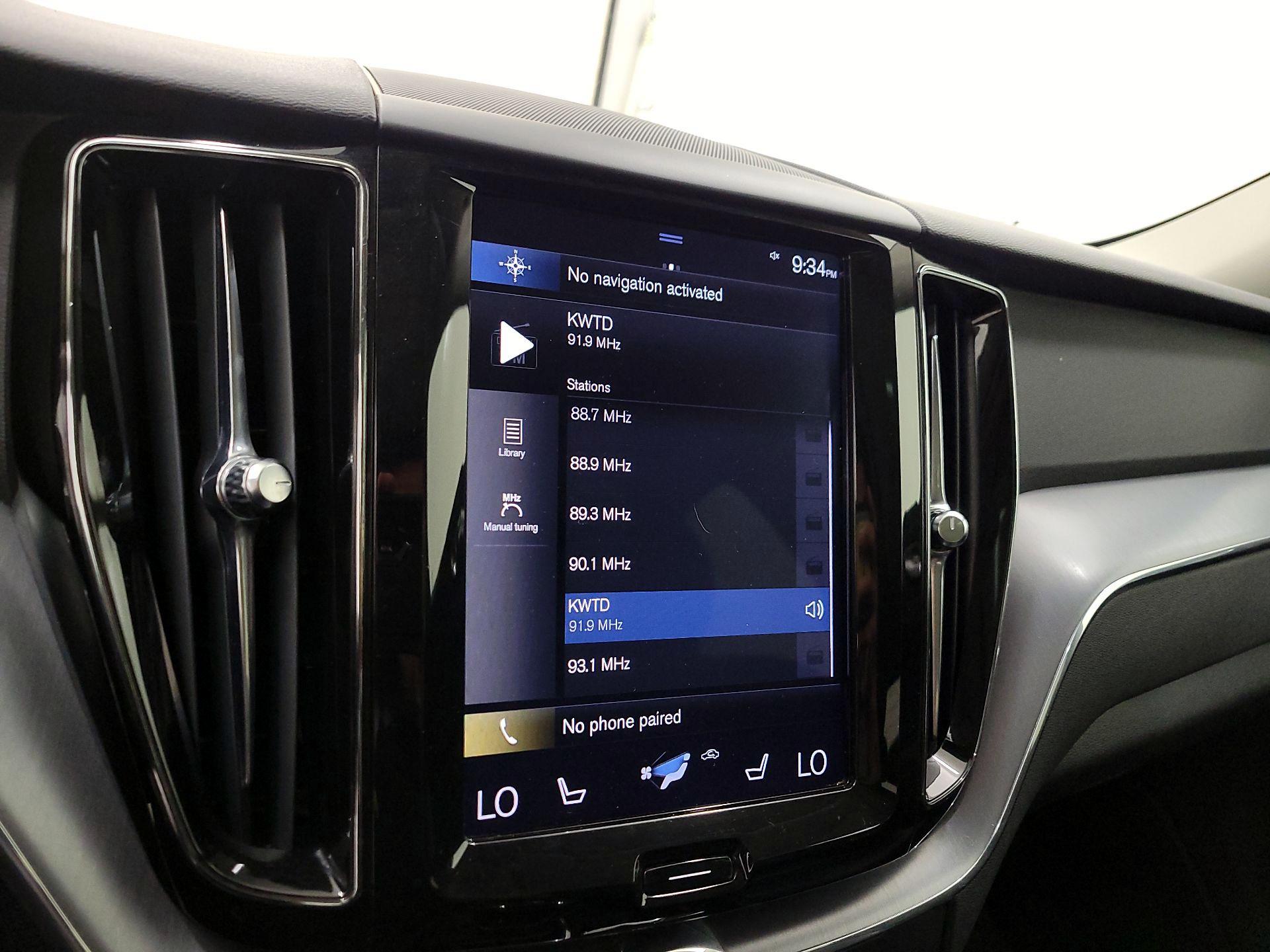 Thumbnail: 2020 Volvo XC60 - 15