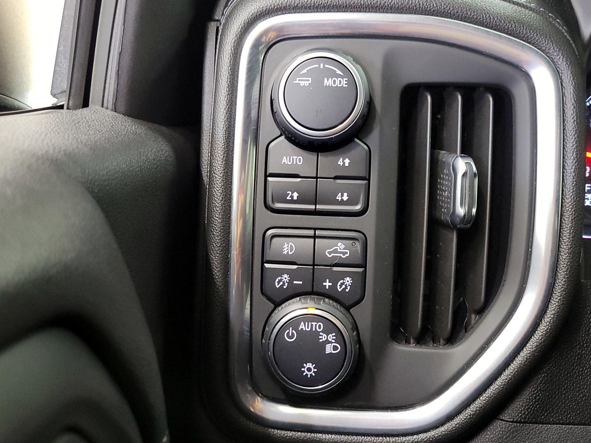 Thumbnail: 2021 Chevrolet Silverado 1500 - 13