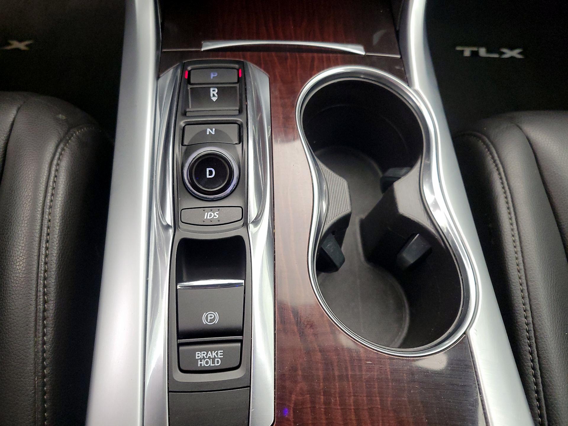 Thumbnail: 2016 Acura TLX - 17