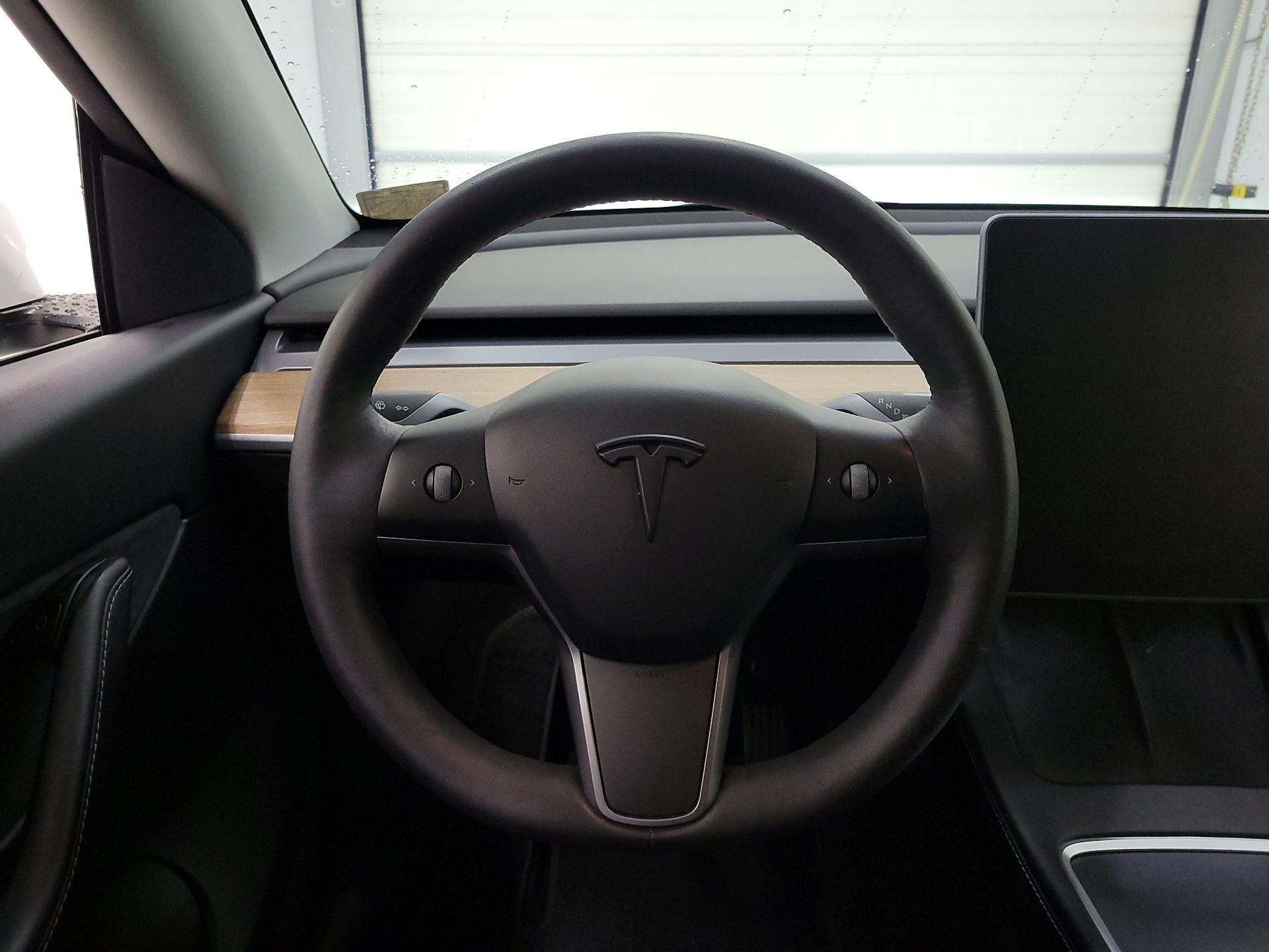 Thumbnail: 2022 Tesla Model Y - 10