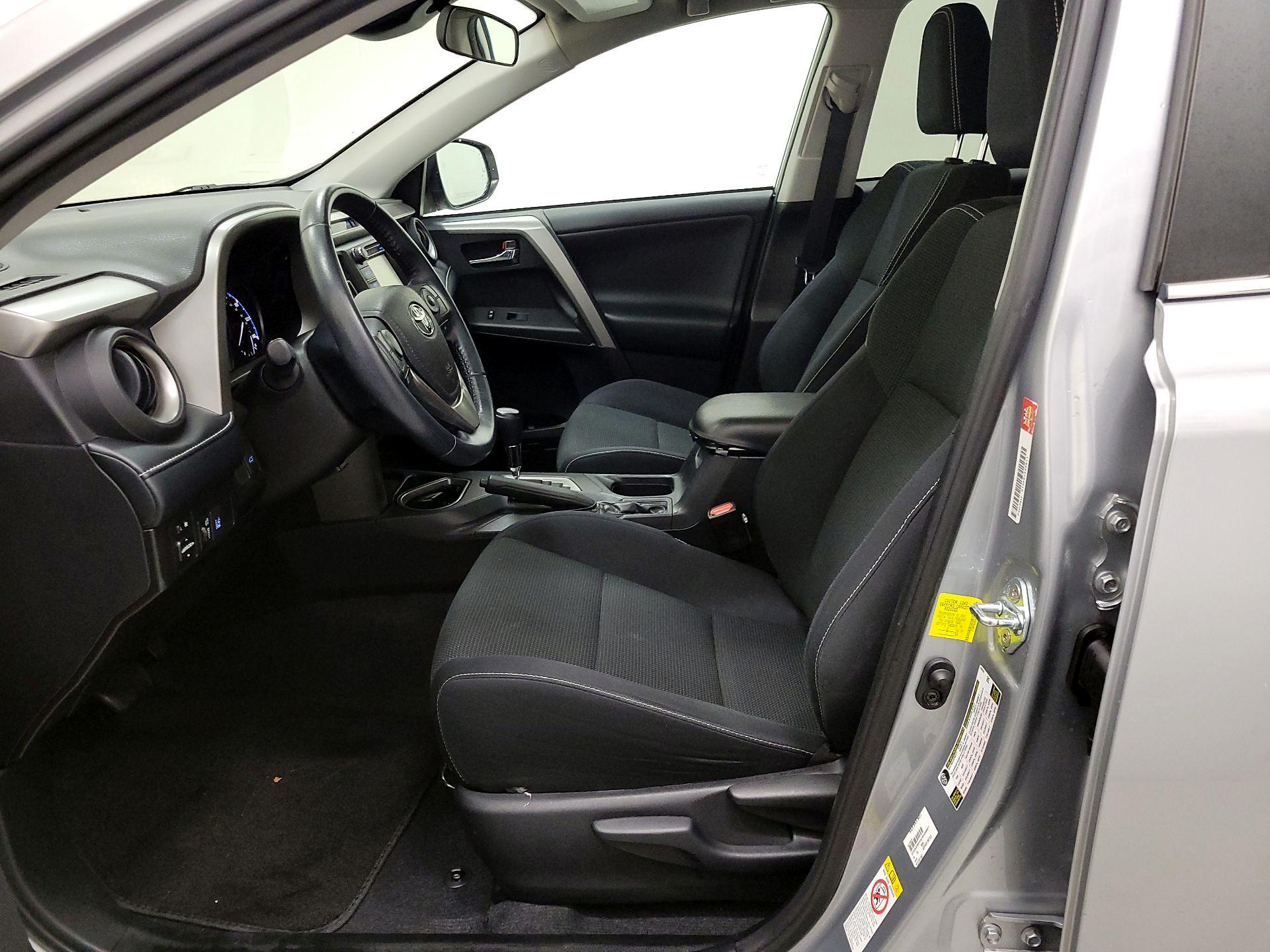 Thumbnail: 2018 Toyota RAV4 - 11