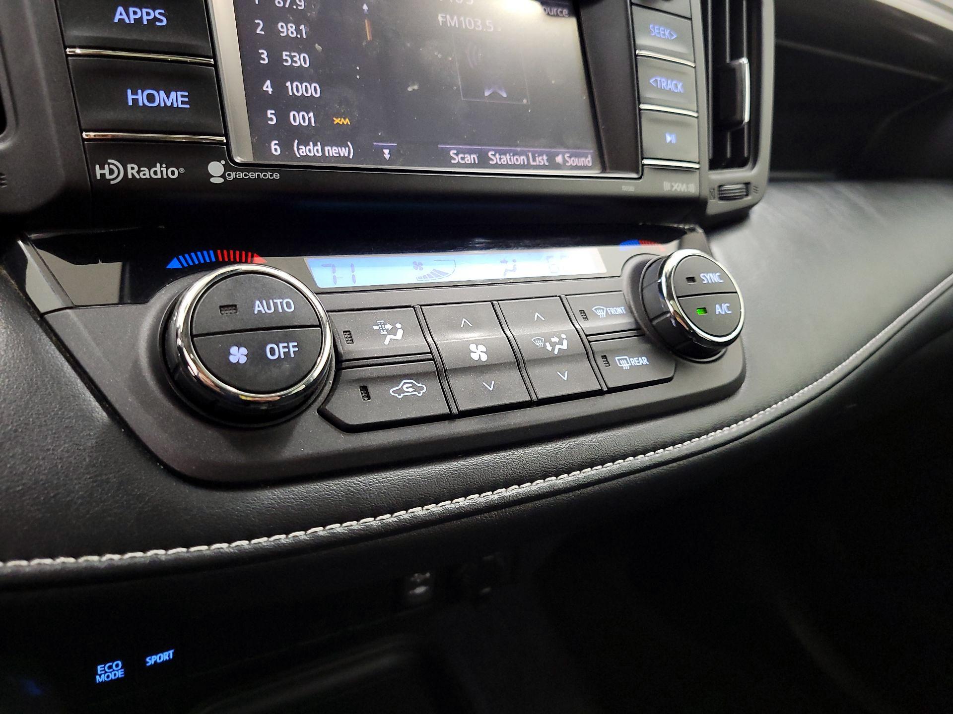 Thumbnail: 2018 Toyota RAV4 - 16