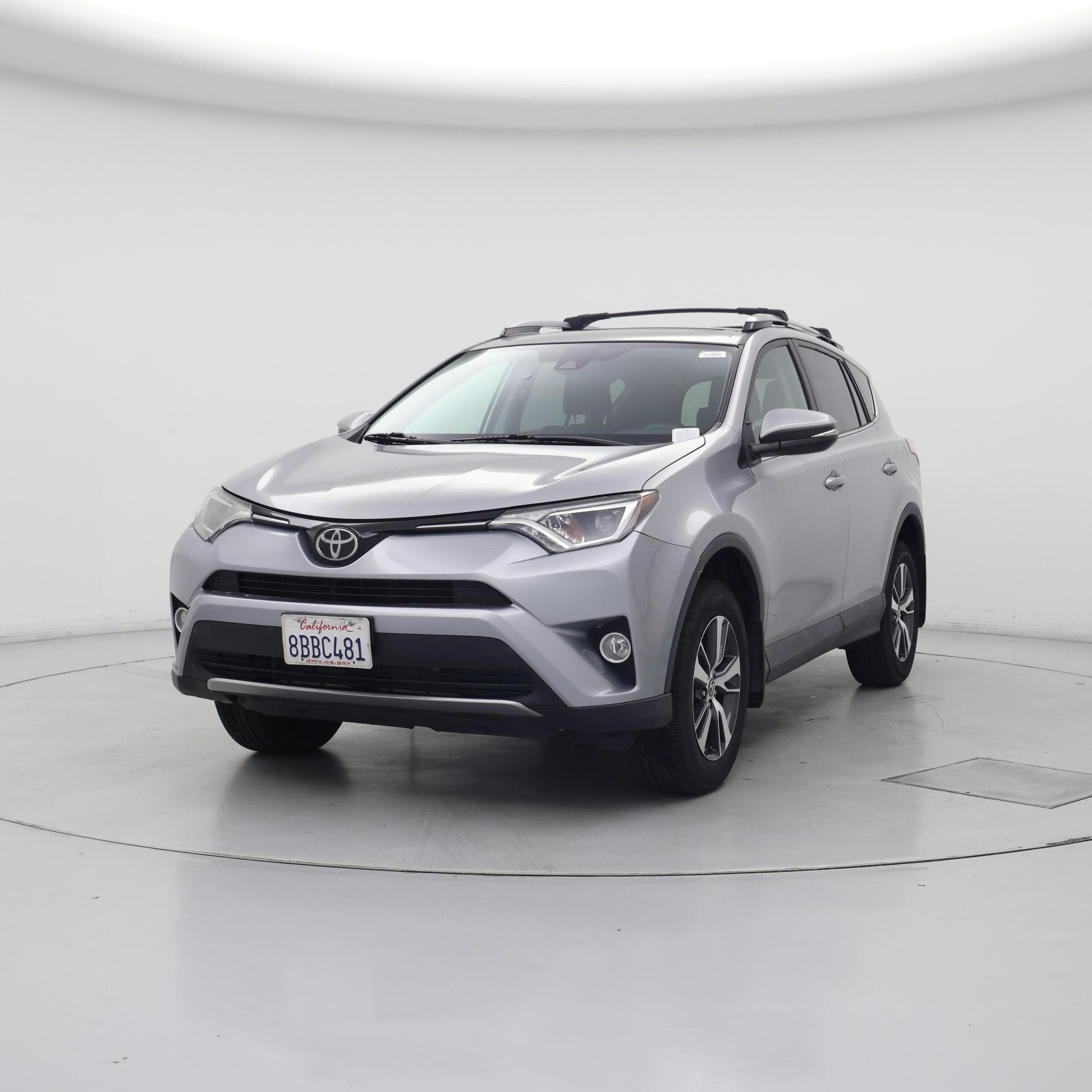 Thumbnail: 2018 Toyota RAV4 - 4