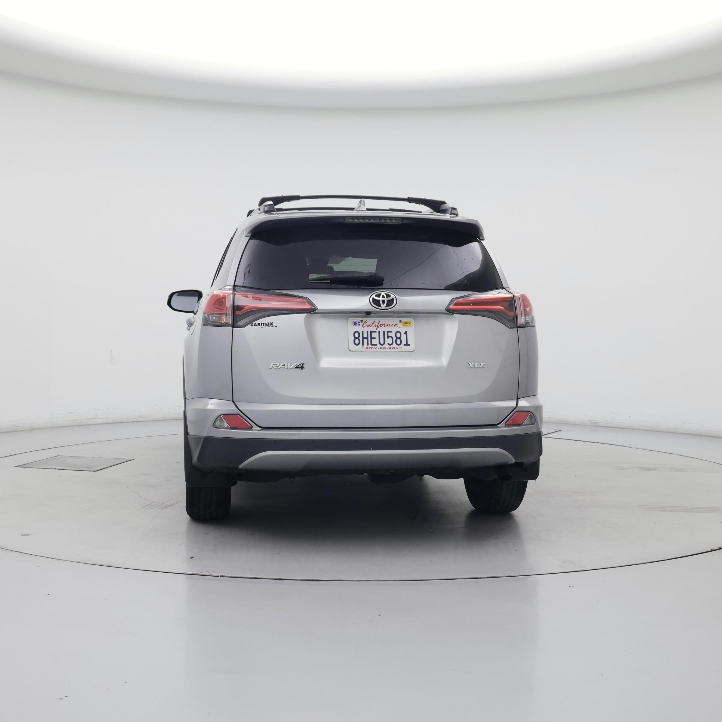 Thumbnail: 2018 Toyota RAV4 - 6