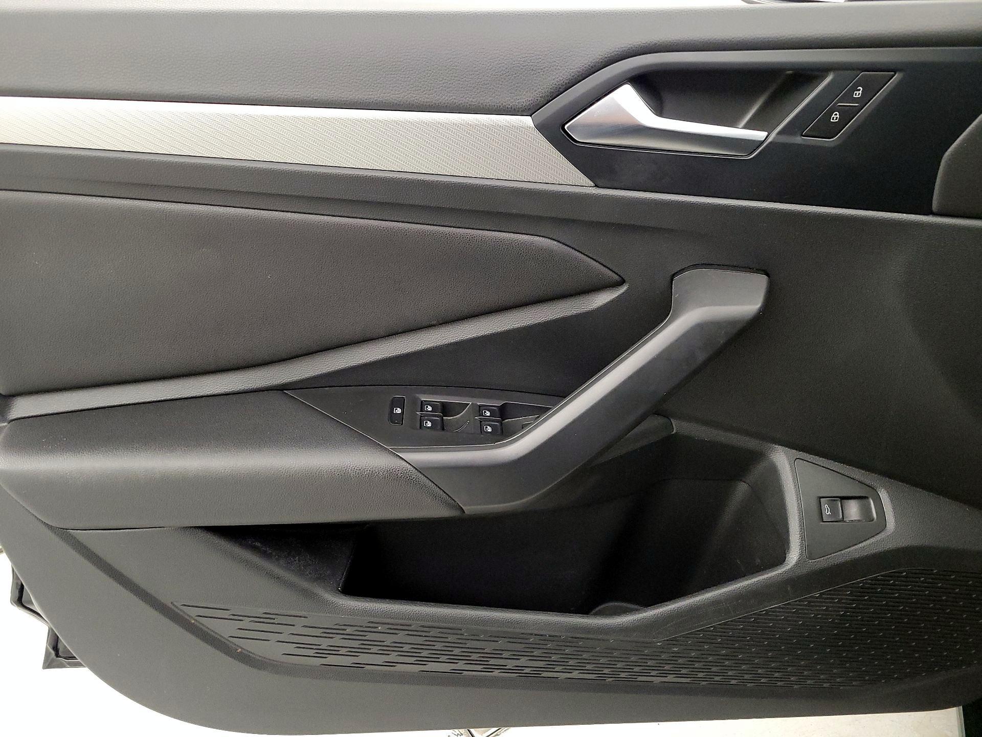 Thumbnail: 2020 Volkswagen Jetta - 12