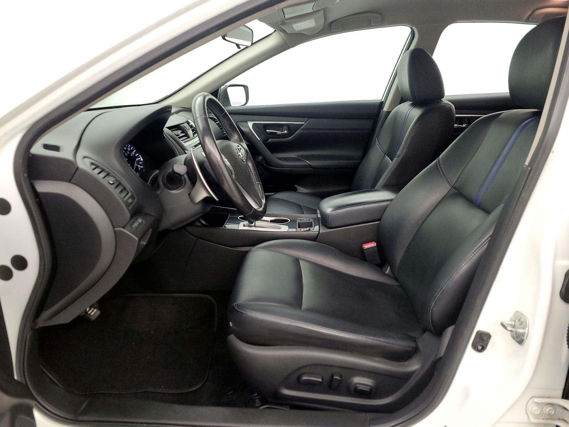 Thumbnail: 2018 Nissan Altima - 11