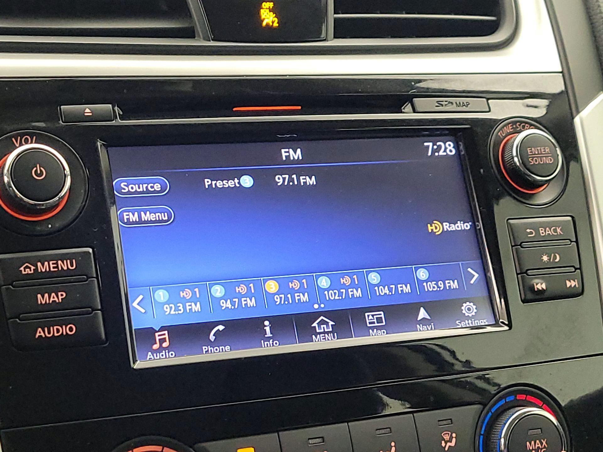 Thumbnail: 2018 Nissan Altima - 16