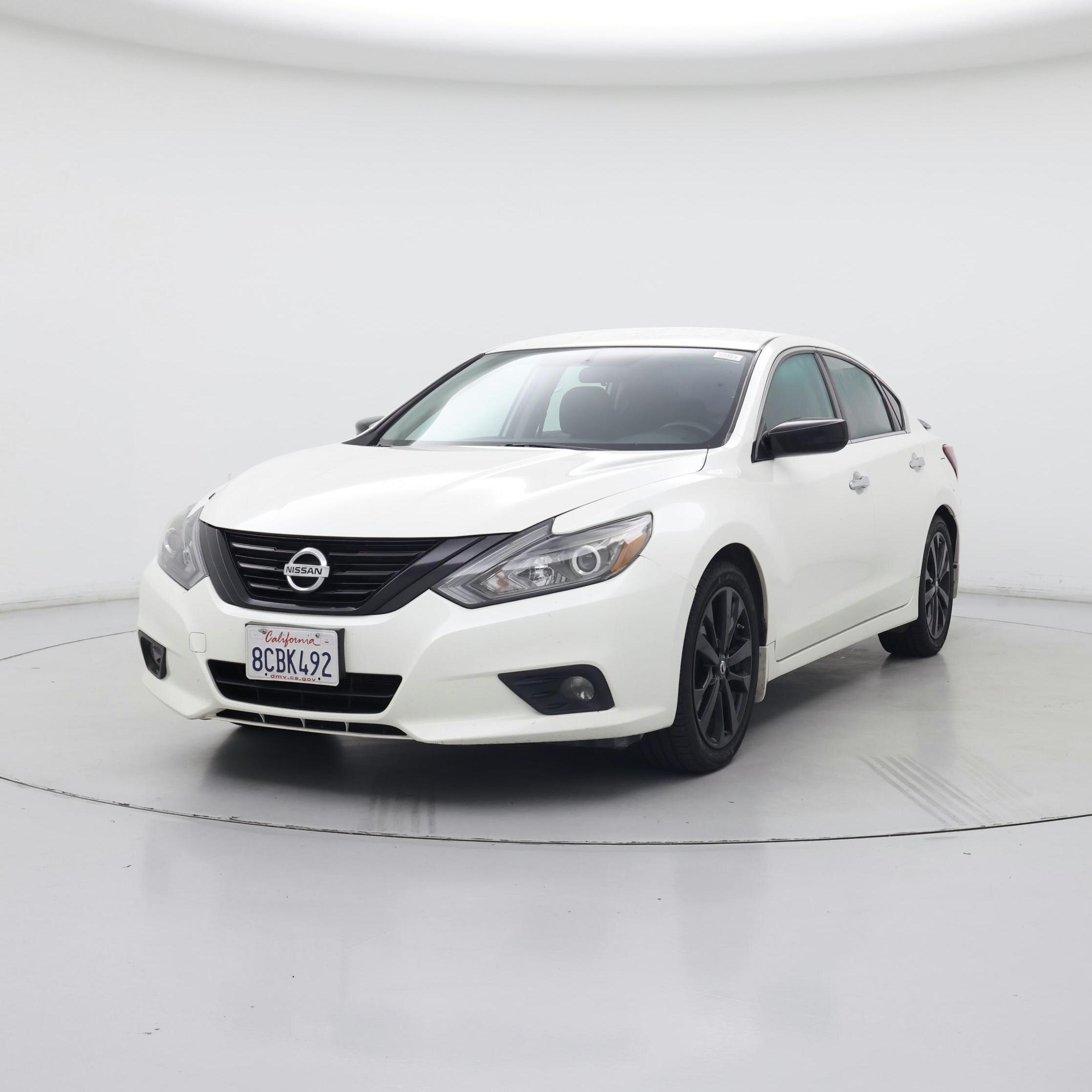 Thumbnail: 2018 Nissan Altima - 4