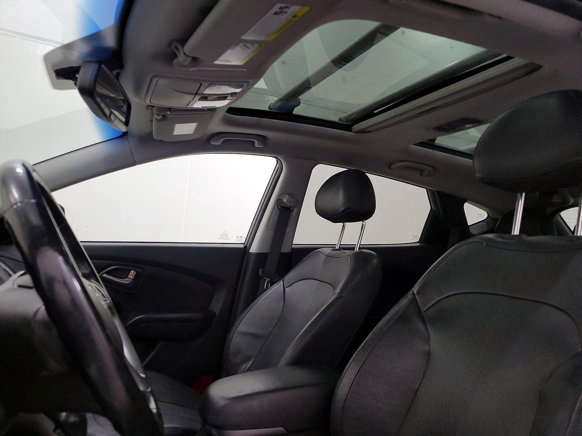 Thumbnail: 2014 Hyundai Tucson - 20
