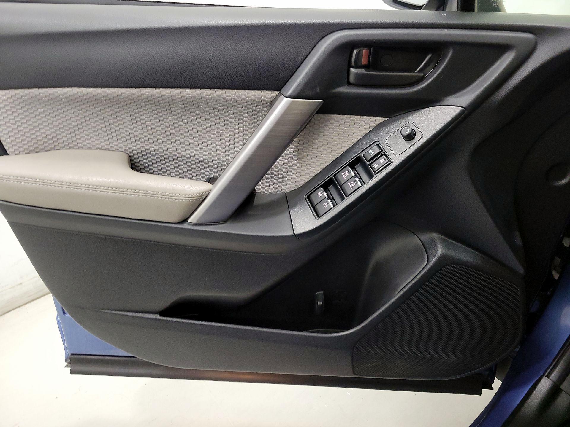 Thumbnail: 2017 Subaru Forester - 12