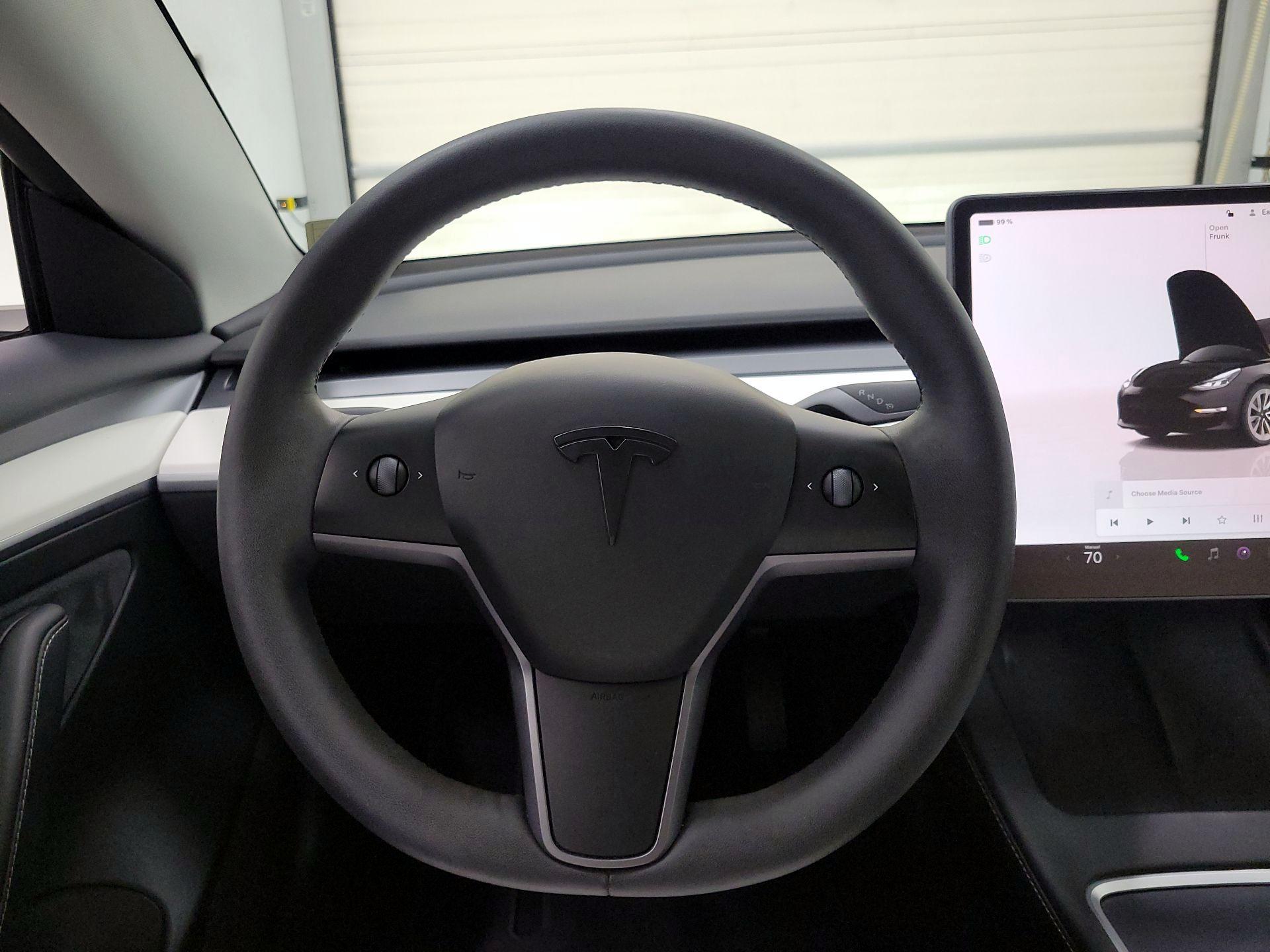 Thumbnail: 2023 Tesla Model 3 - 10