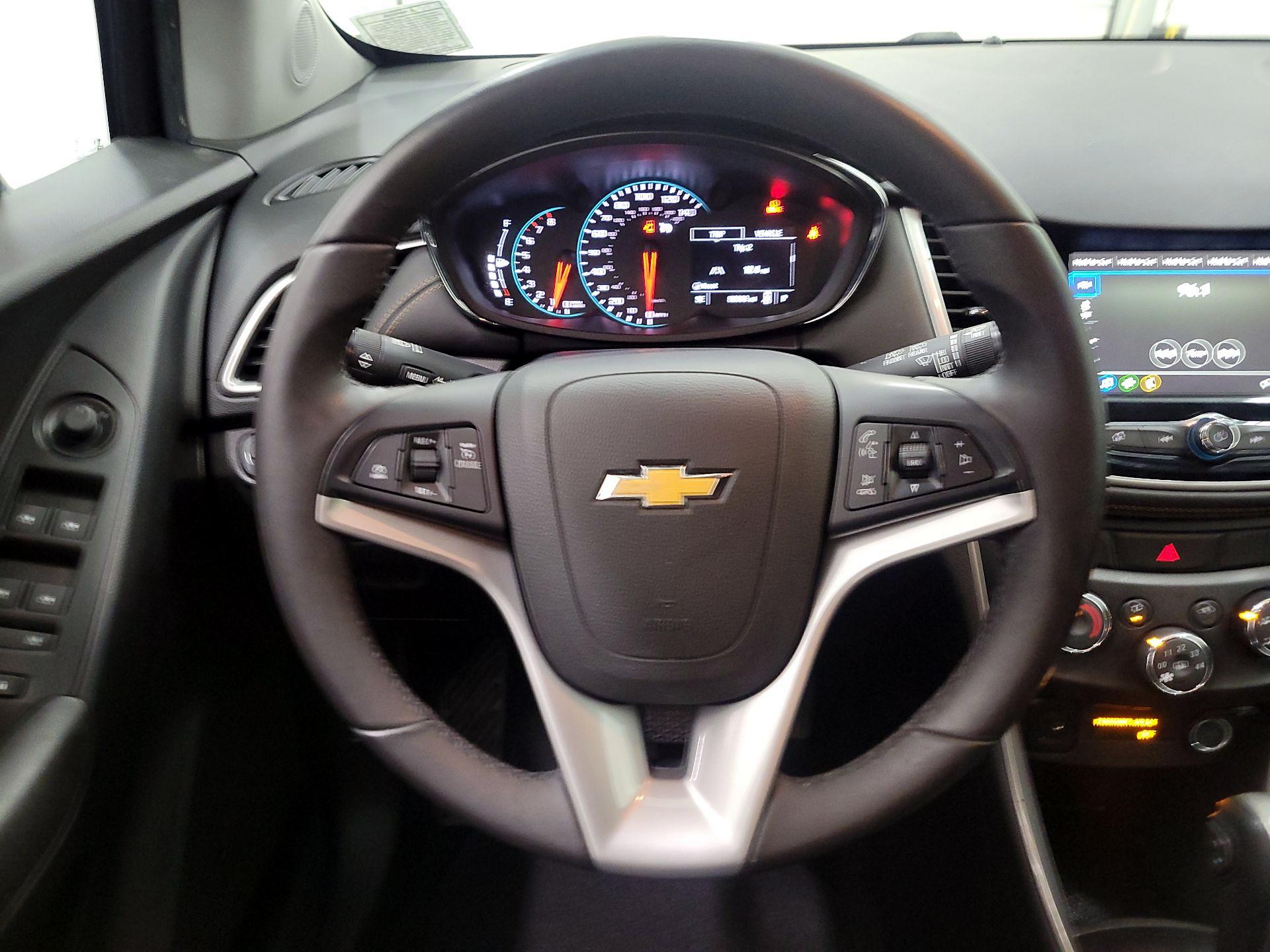 Thumbnail: 2018 Chevrolet Trax - 10