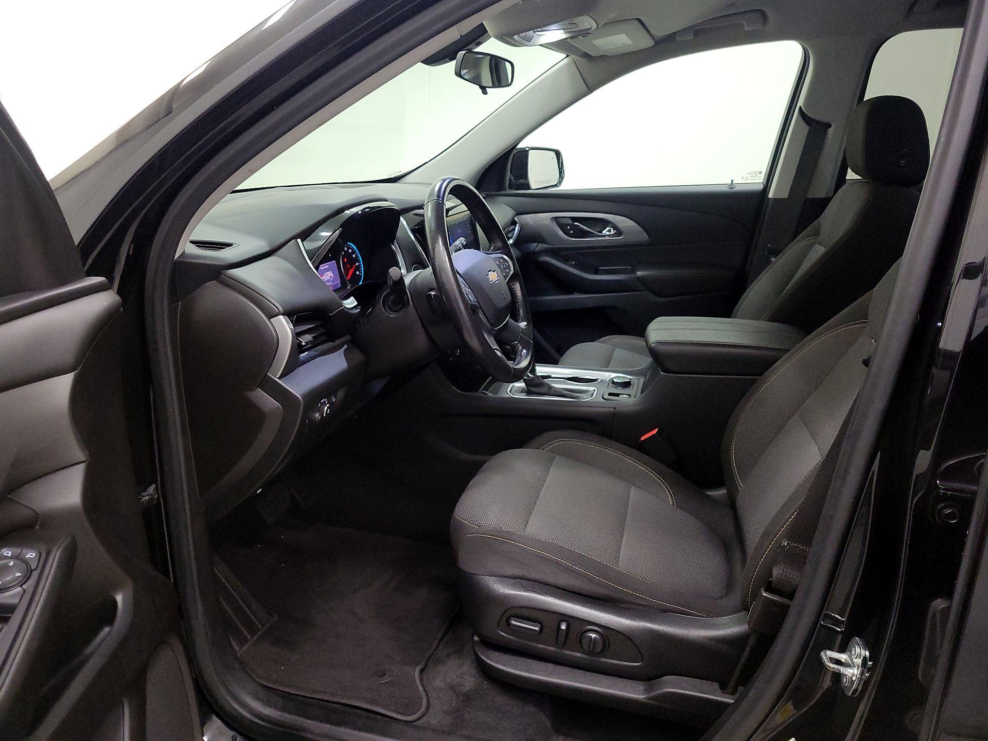 Thumbnail: 2020 Chevrolet Traverse - 11