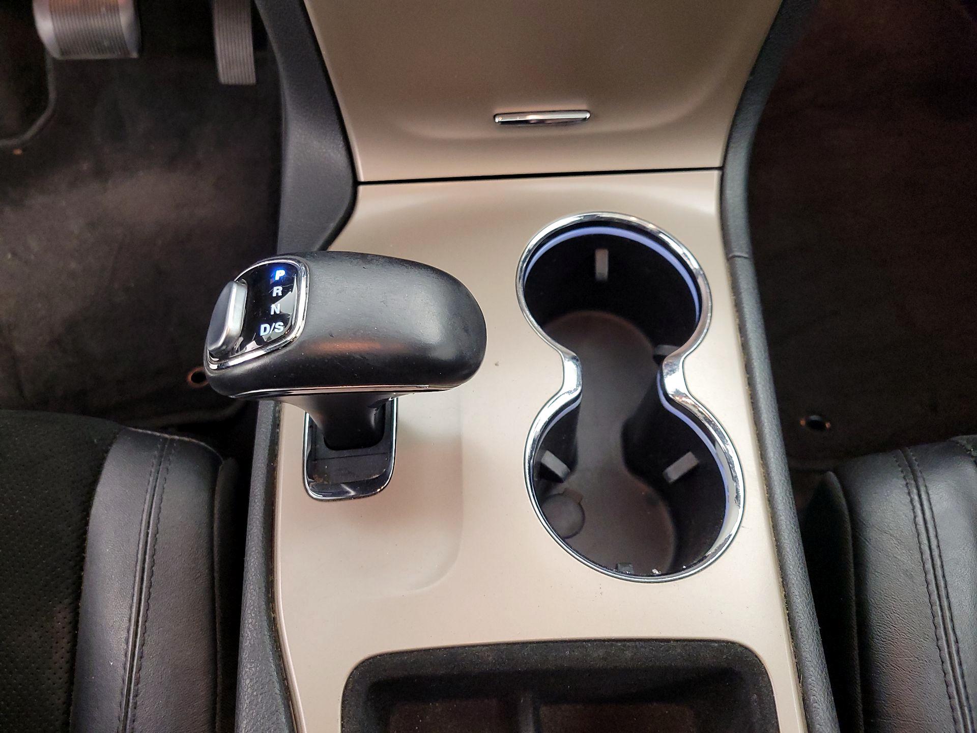 Thumbnail: 2015 Jeep Grand Cherokee - 17