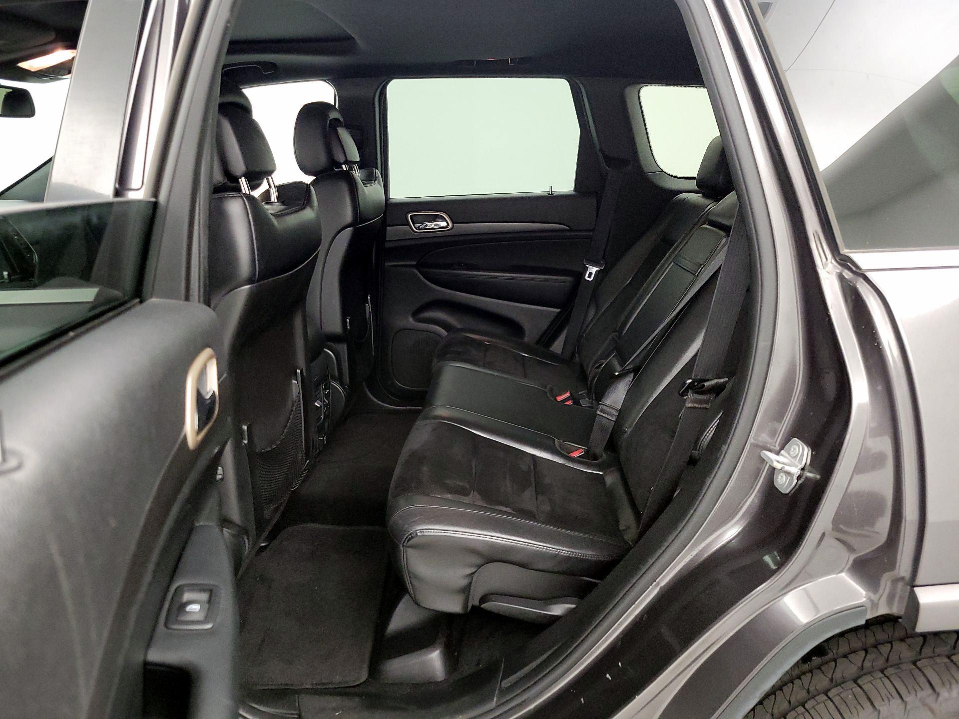 Thumbnail: 2015 Jeep Grand Cherokee - 20