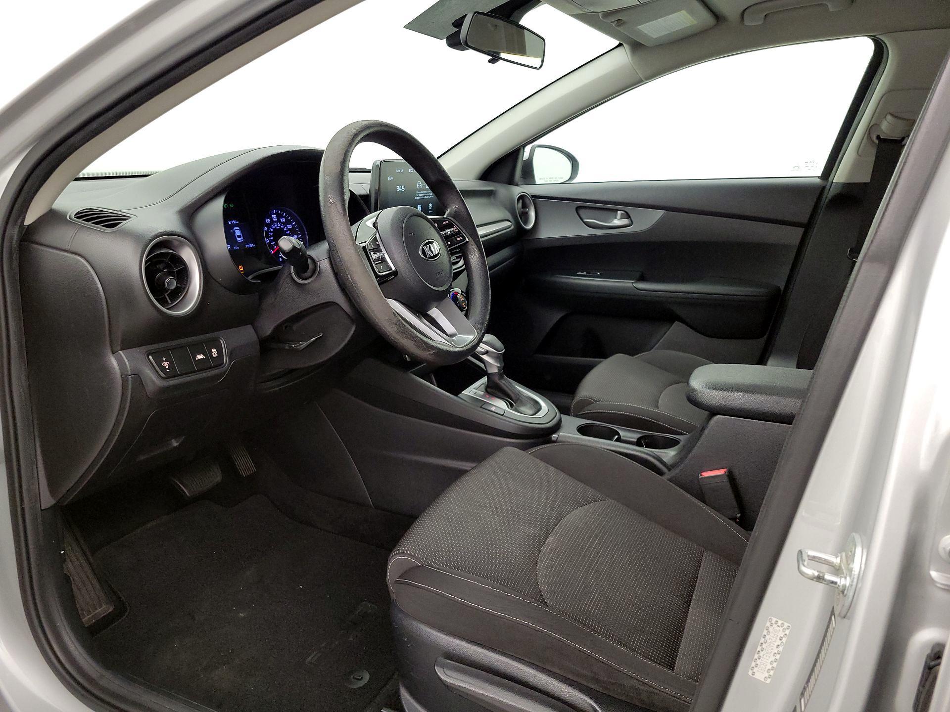 Thumbnail: 2019 Kia Forte - 11