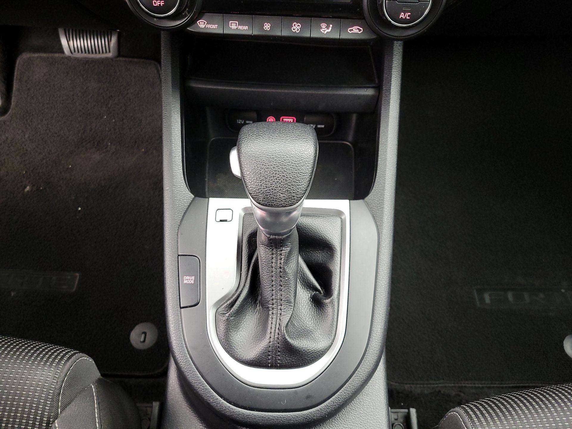 Thumbnail: 2019 Kia Forte - 17