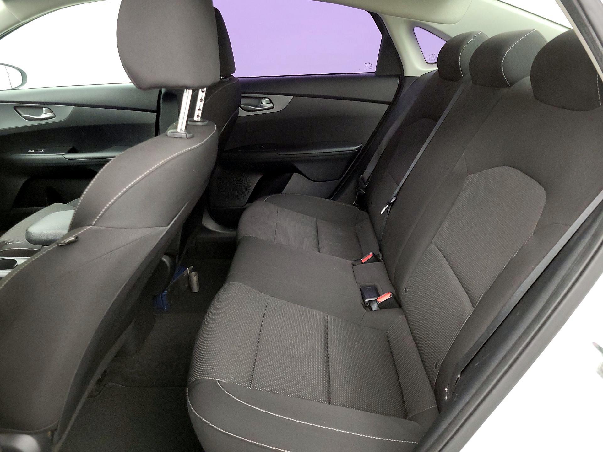 Thumbnail: 2019 Kia Forte - 19