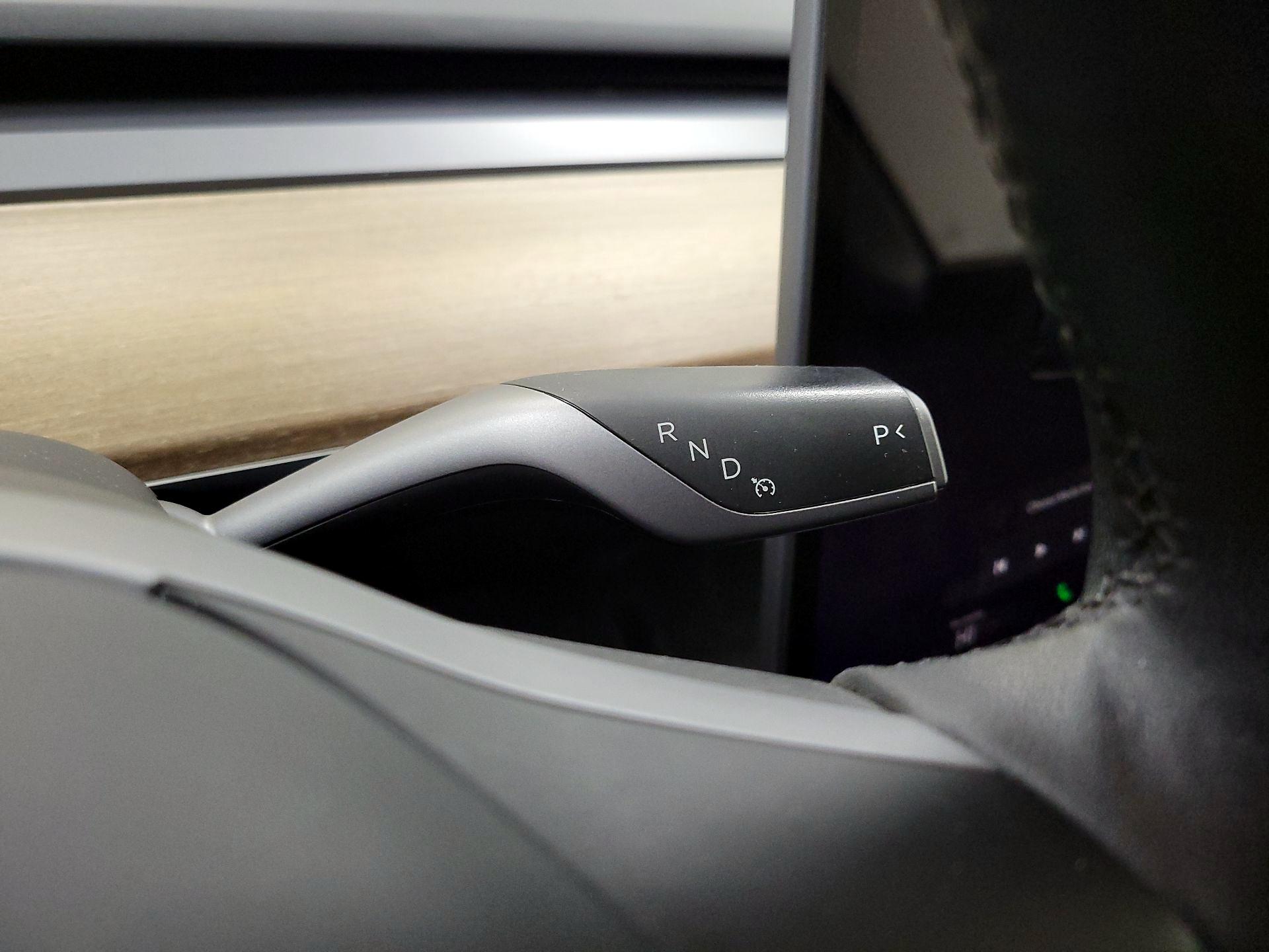 Thumbnail: 2022 Tesla Model Y - 17