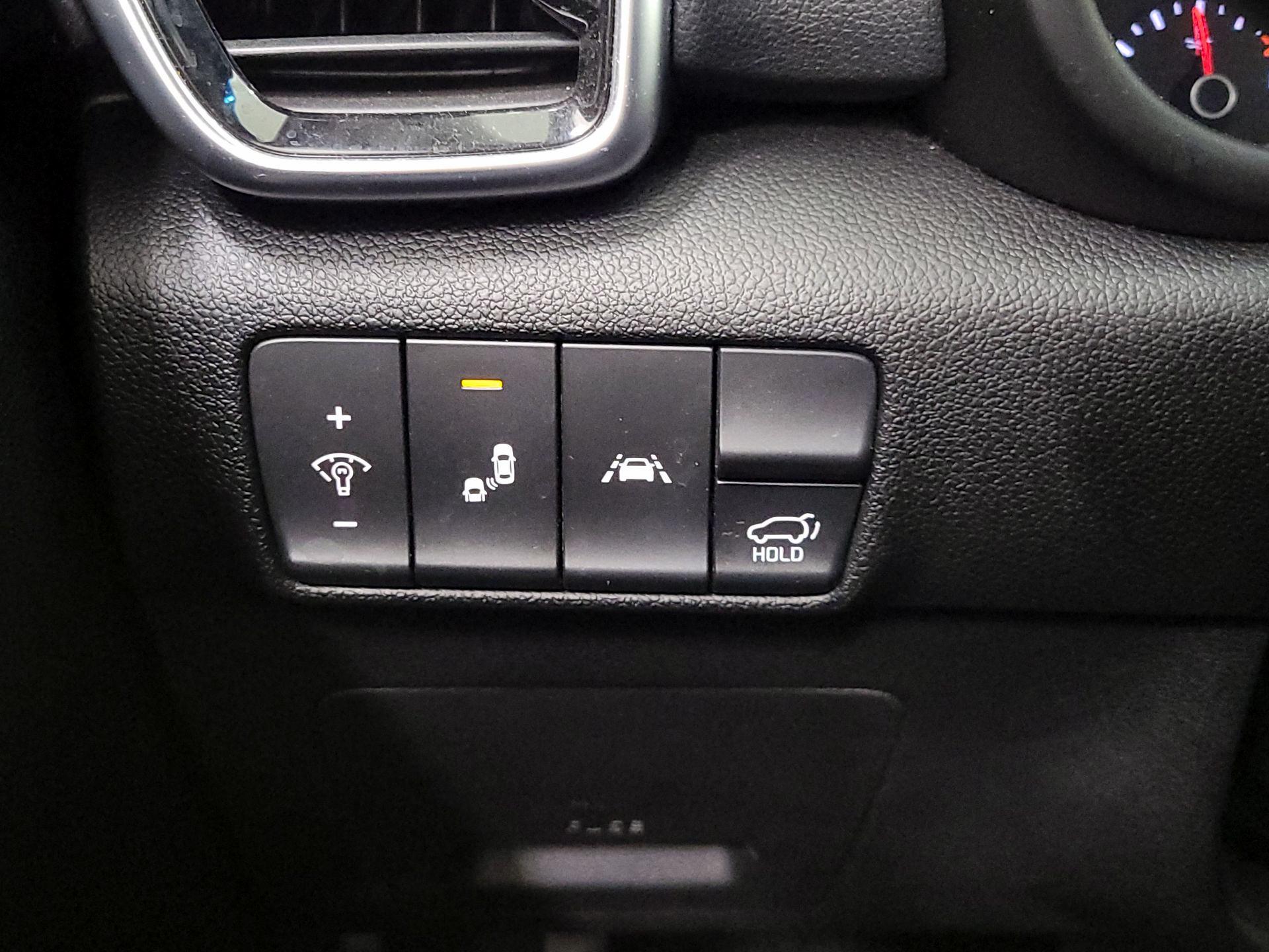 Thumbnail: 2020 Kia Sportage - 13