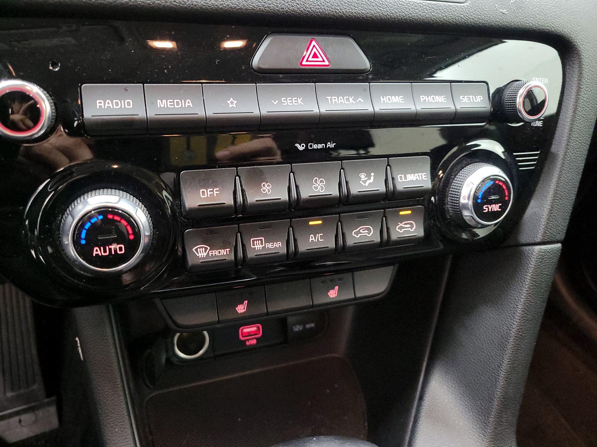 Thumbnail: 2020 Kia Sportage - 16