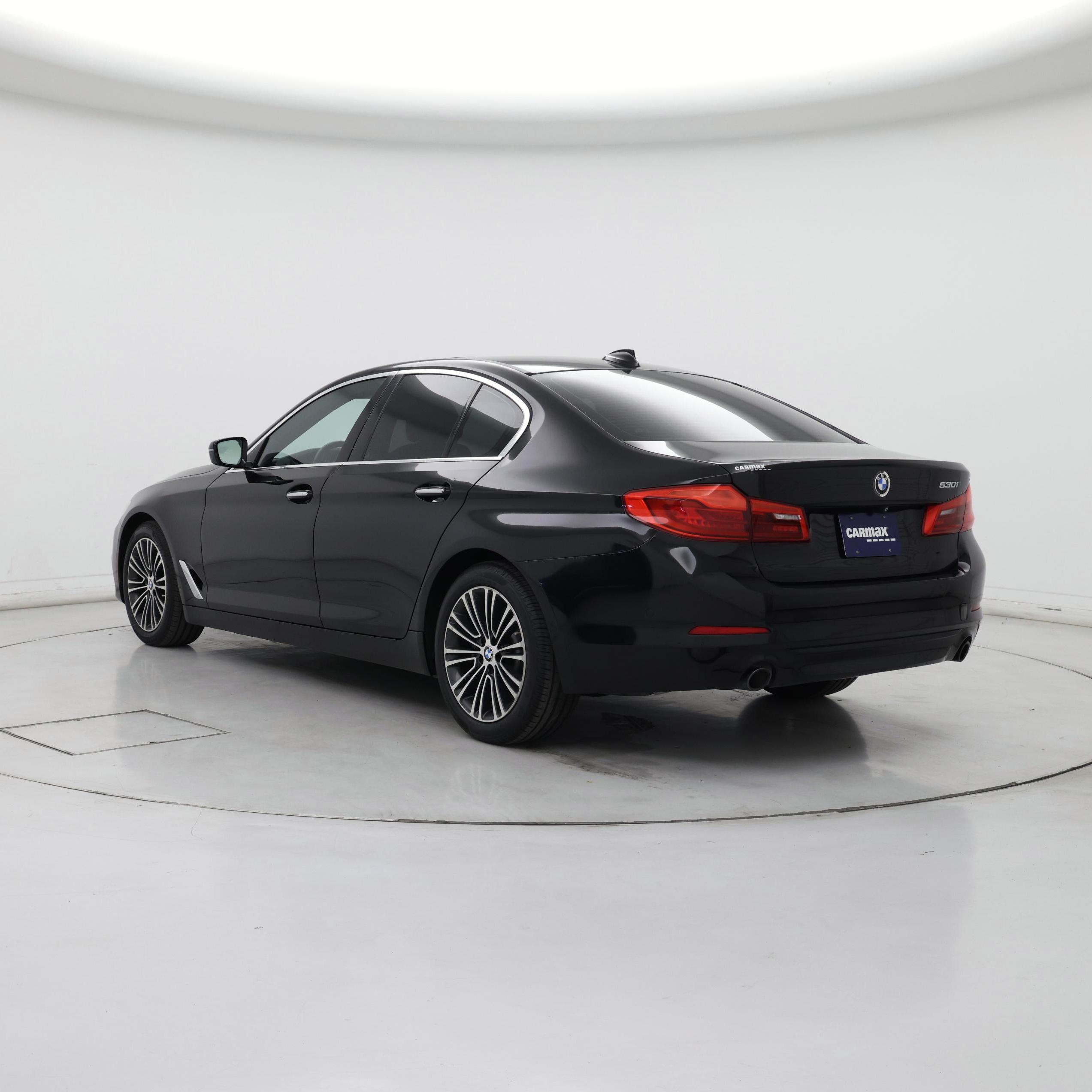 Thumbnail: 2017 BMW 5 Series - 2