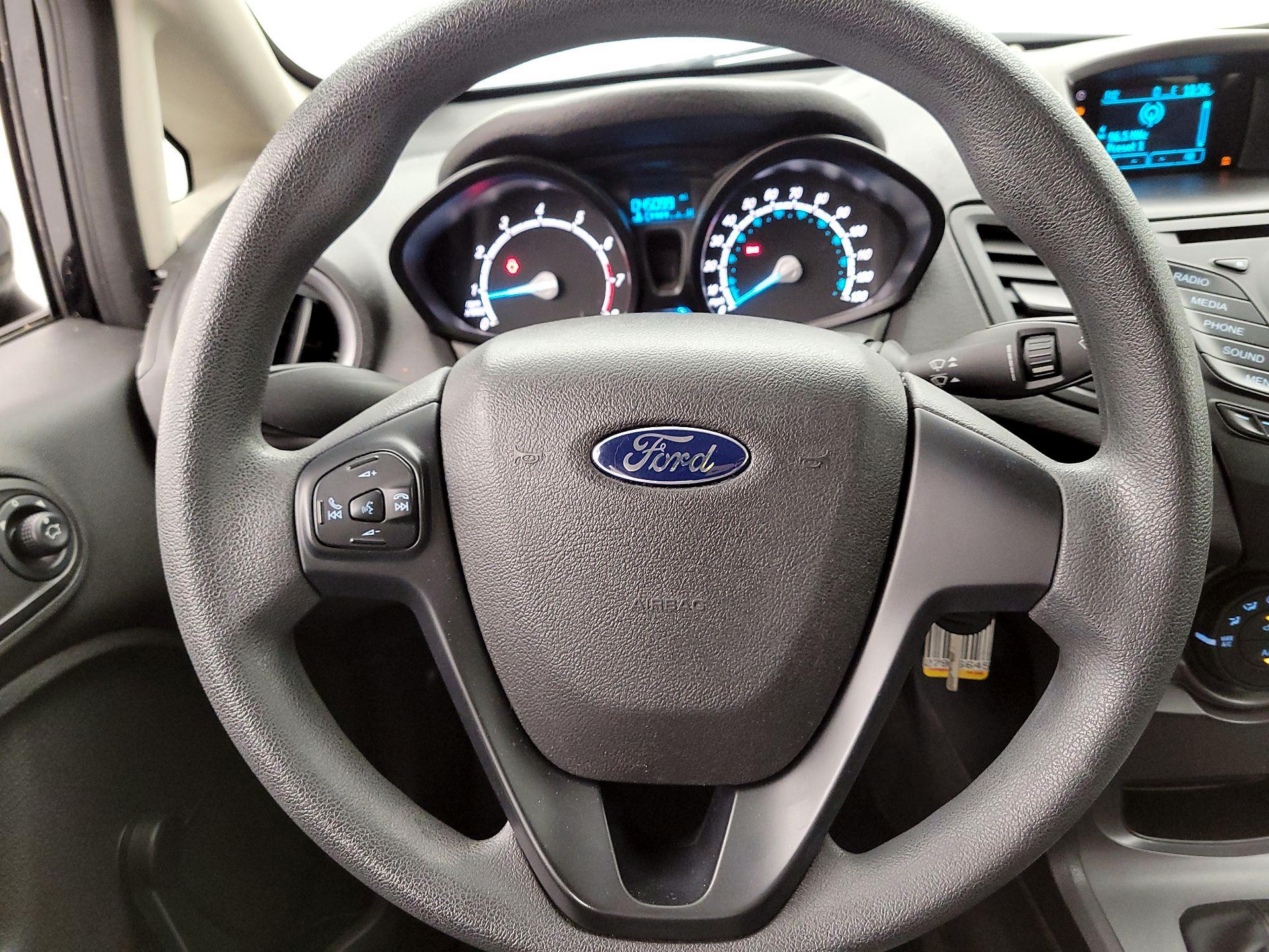 Thumbnail: 2016 Ford Fiesta - 10