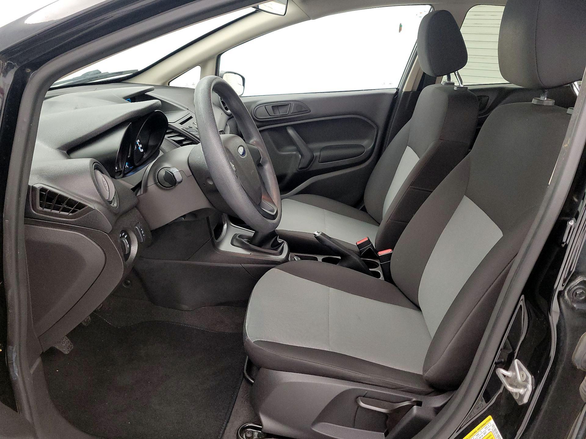 Thumbnail: 2016 Ford Fiesta - 11