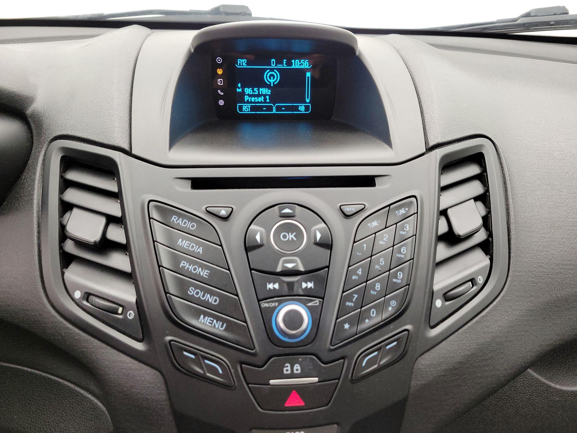 Thumbnail: 2016 Ford Fiesta - 14