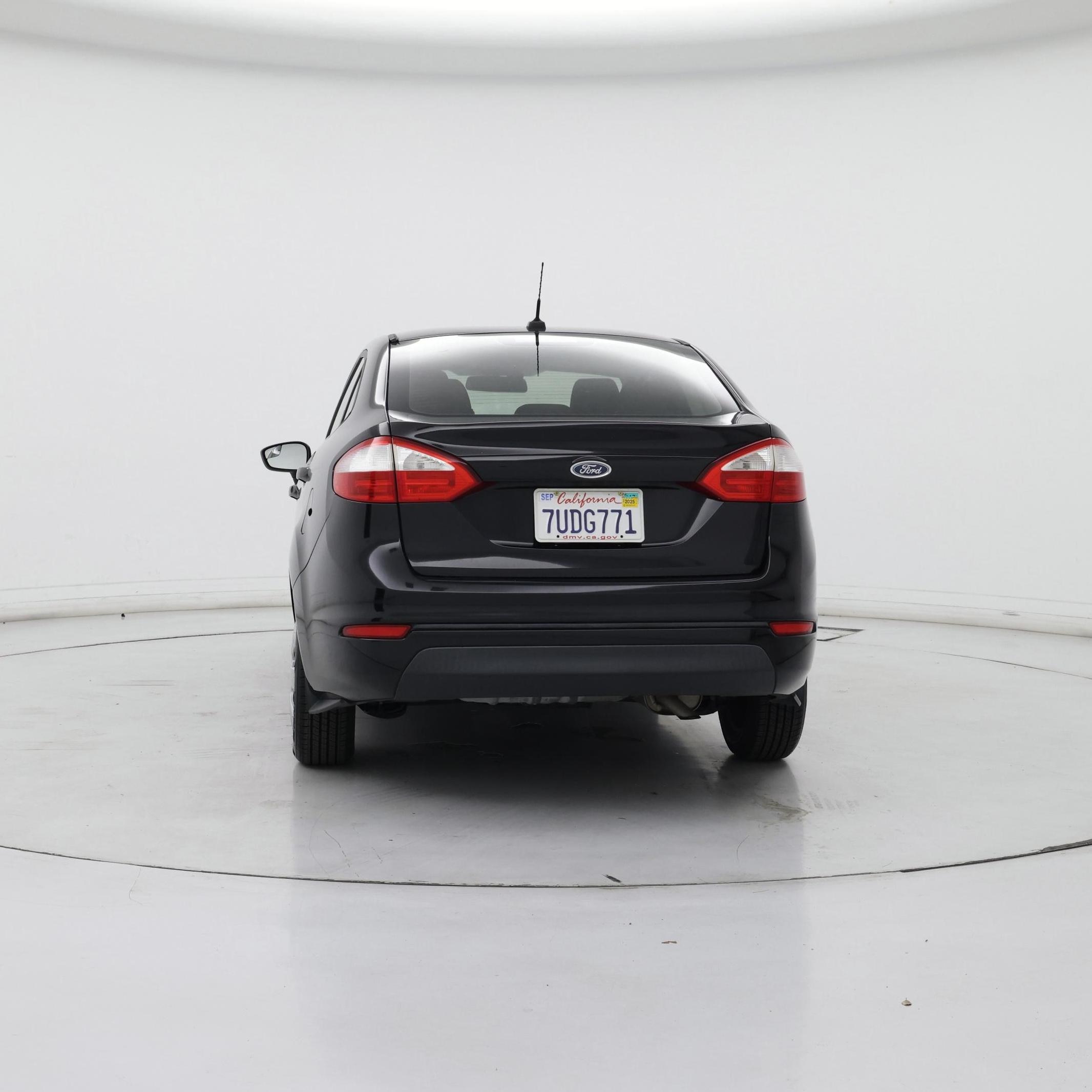 Thumbnail: 2016 Ford Fiesta - 6