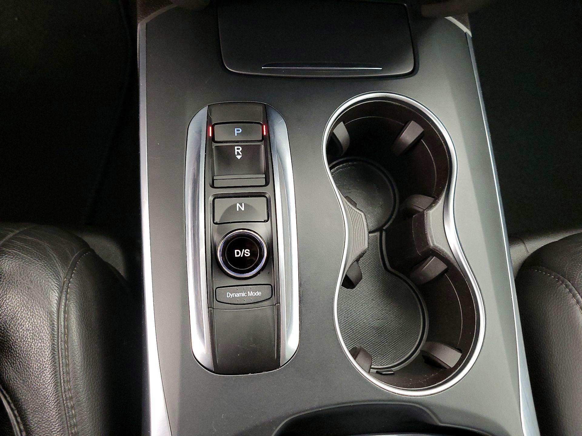Thumbnail: 2017 Acura MDX - 17