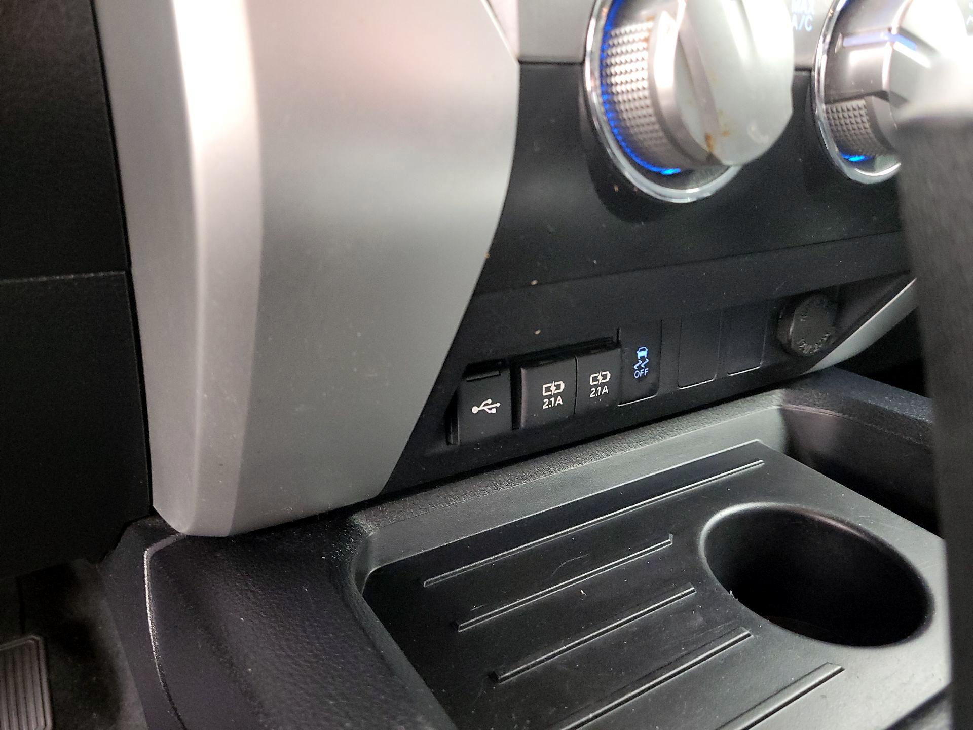 Thumbnail: 2020 Toyota Tundra - 19