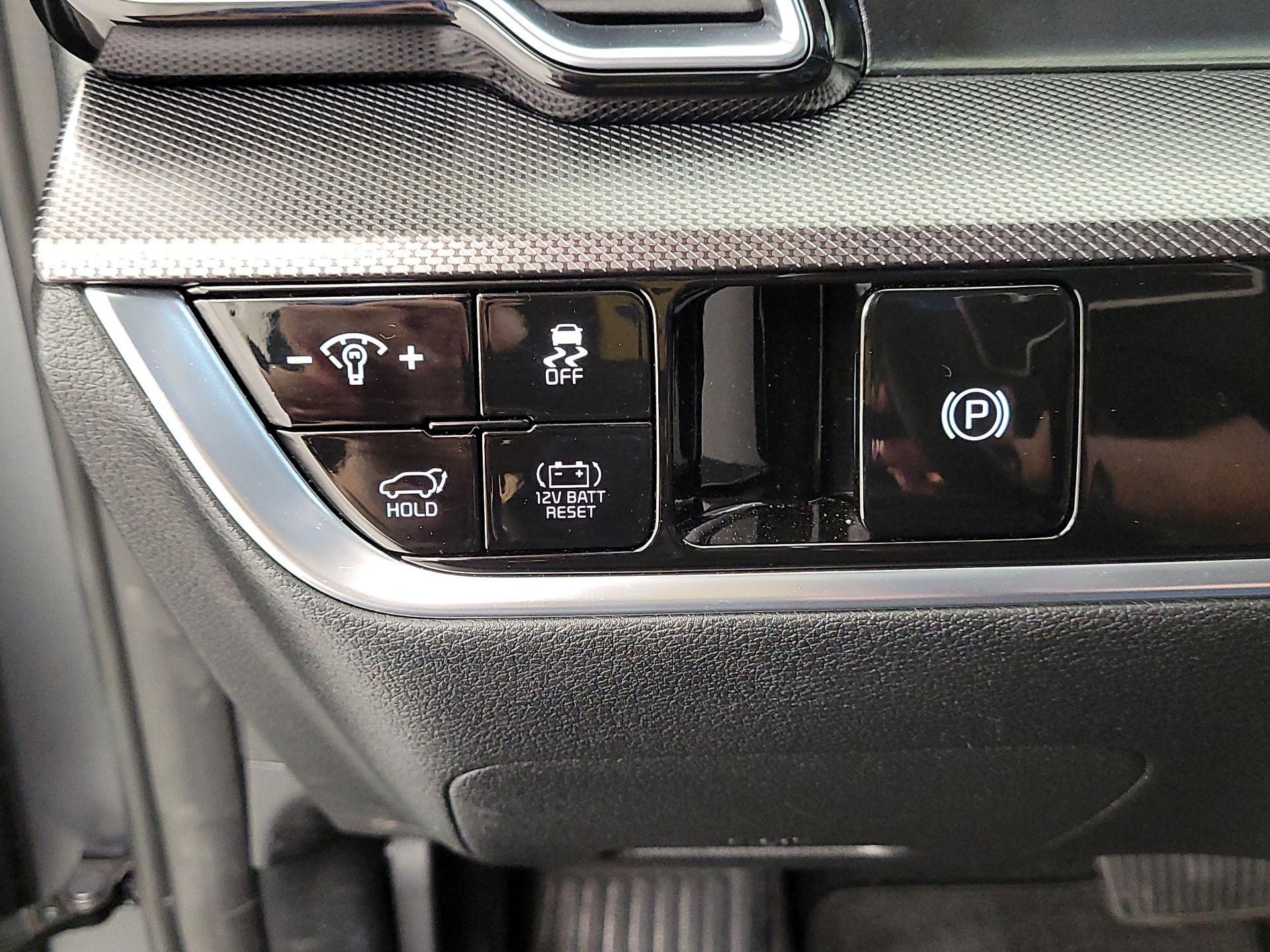 Thumbnail: 2023 Kia Sportage - 13